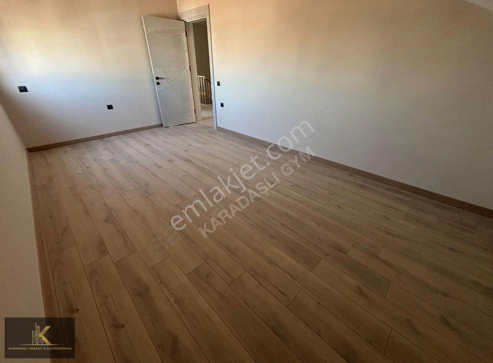 Bahçeyakada Site İçinde Havuzlu 6+2 Satılık Dubleks Daire - Görsel 10