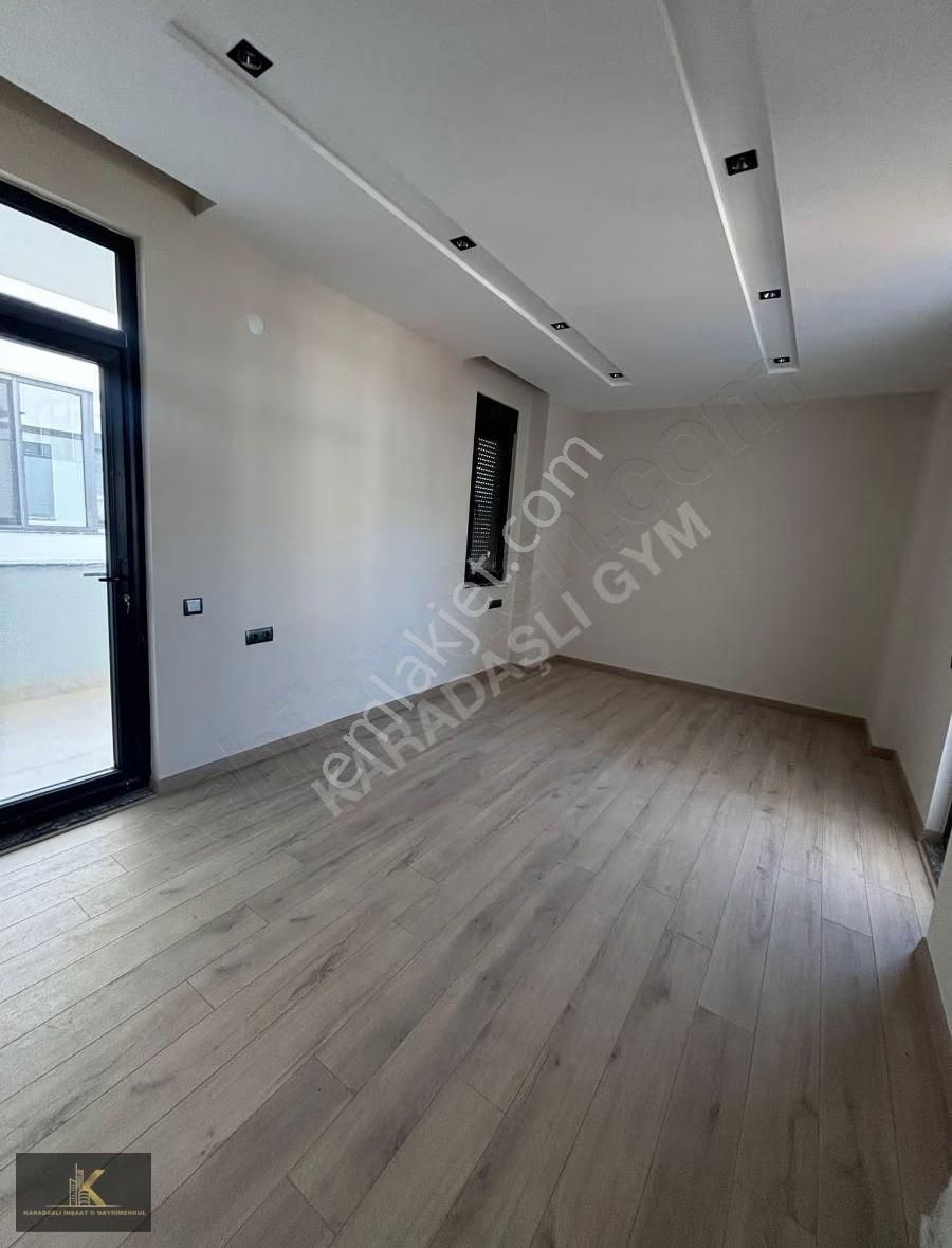 Bahçeyakada Site İçinde Havuzlu 6+2 Satılık Dubleks Daire - Görsel 14