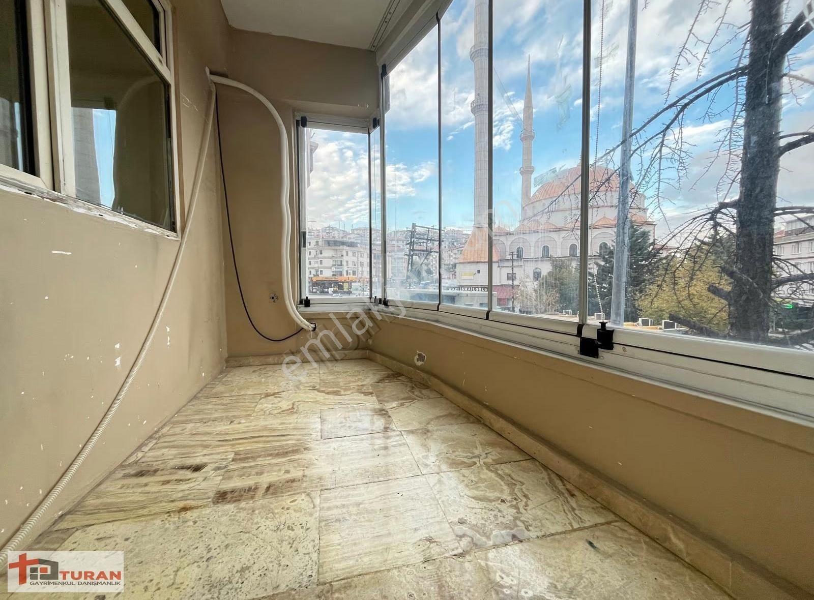 Turan'dan Teleferik Son Durakta Kiralık 1+1 İş Yeri - Görsel 11