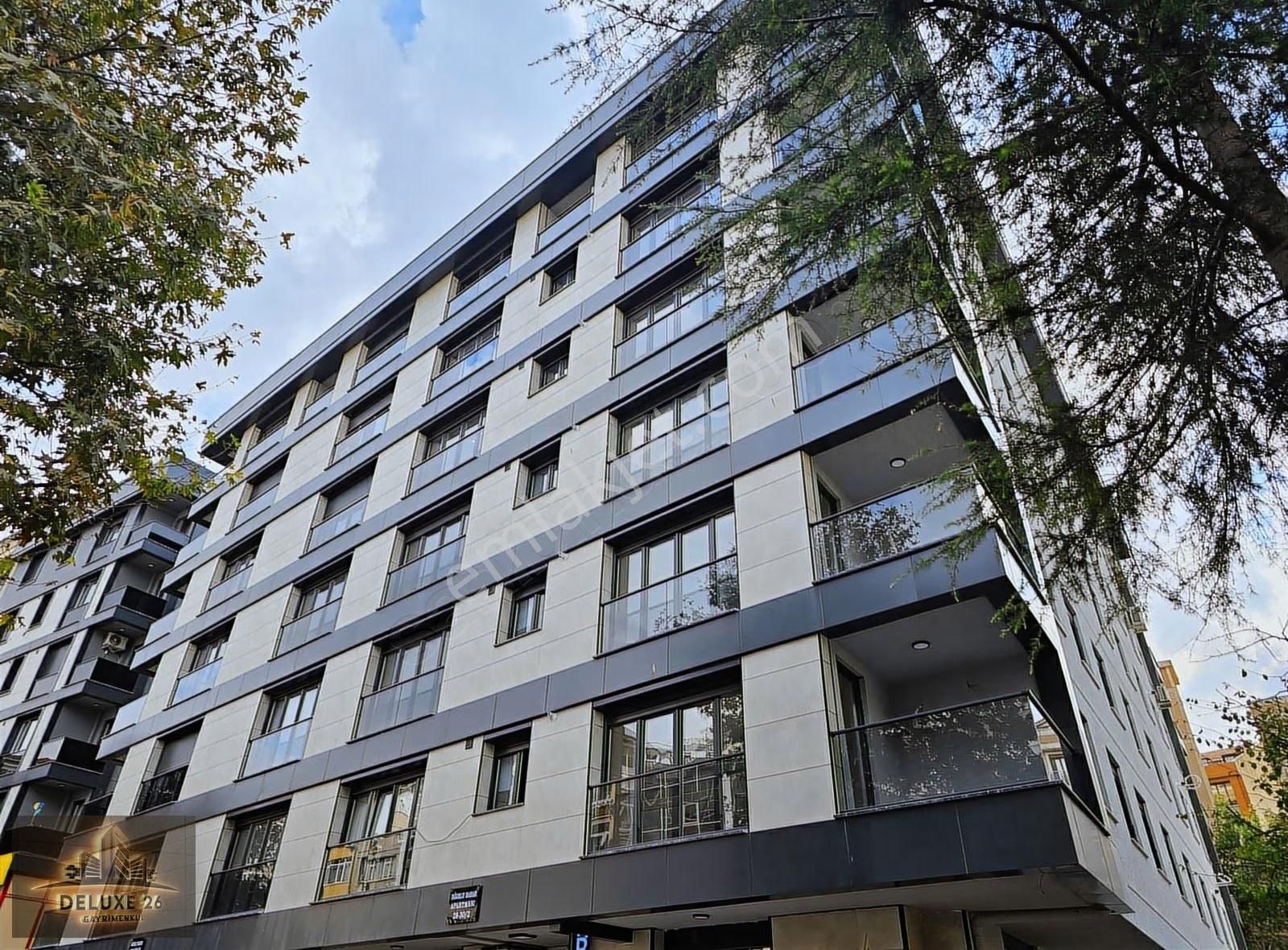 Sıfır Binada K.otoparklı Cadde Üzeri 2+1 100 M2 Dublex Daire