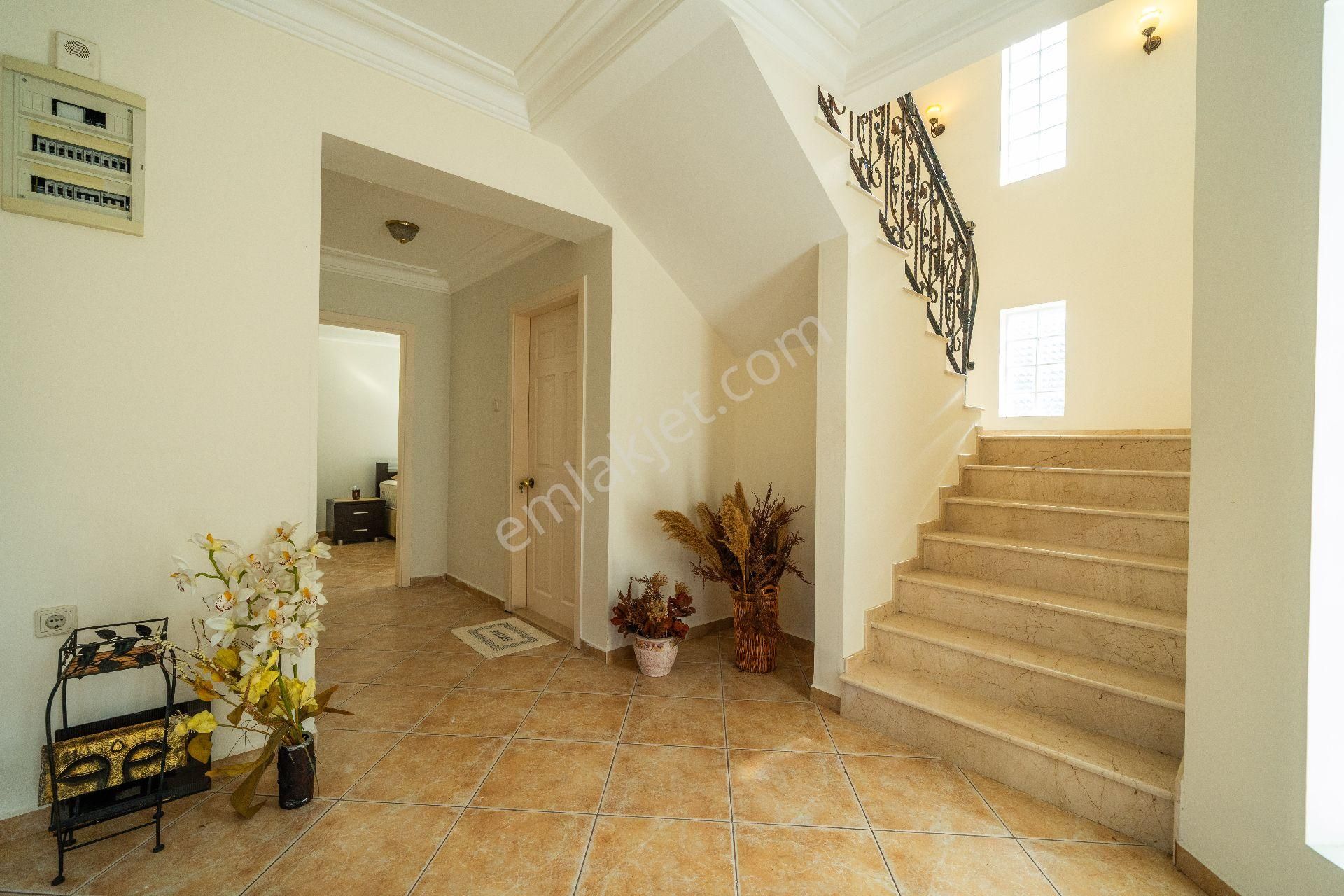 Çeşme Alaçatıda 964m2 Arsada,havuzlu 280m2 5+1 Villa - Görsel 20