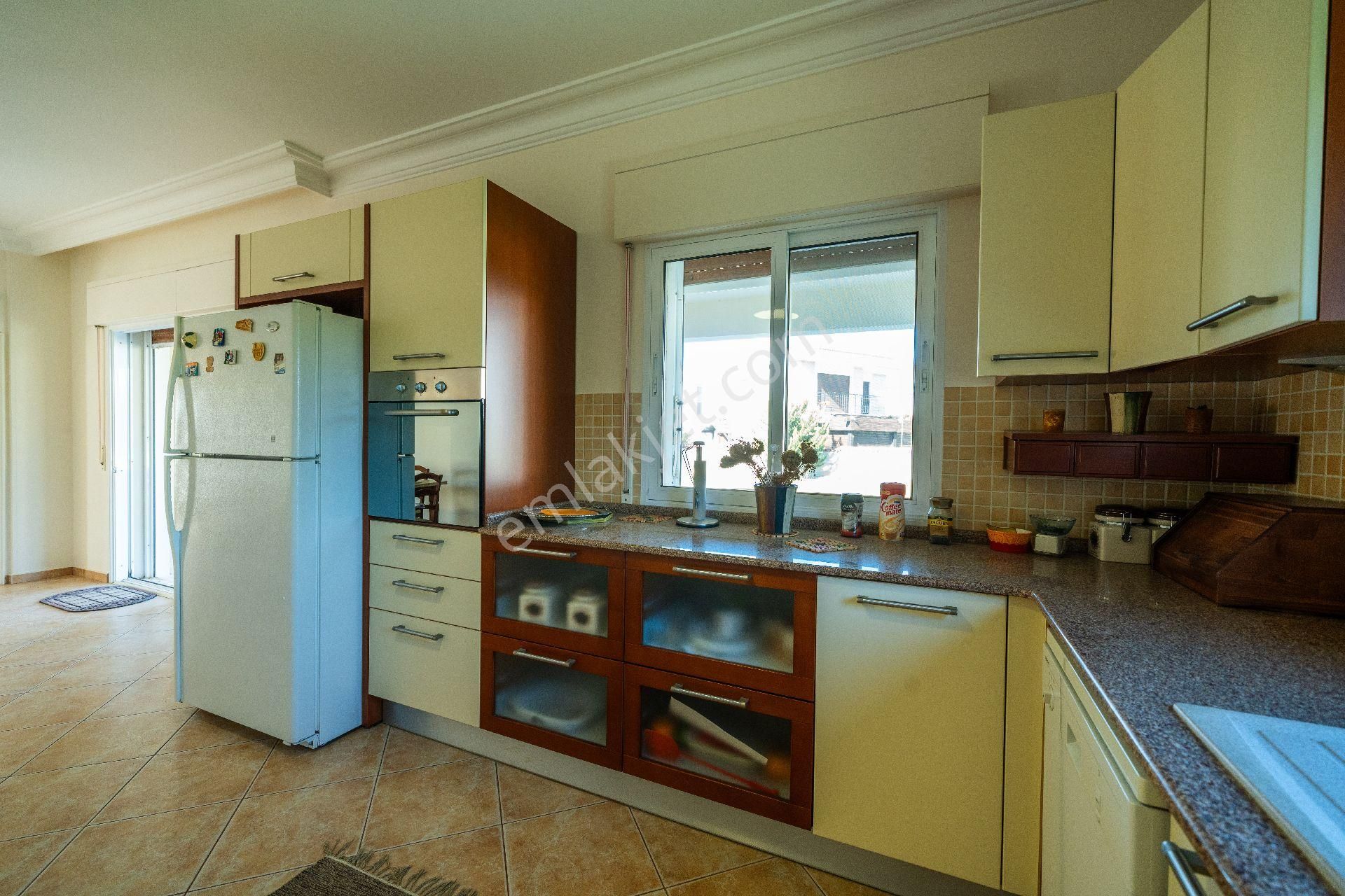 Çeşme Alaçatıda 964m2 Arsada,havuzlu 280m2 5+1 Villa - Görsel 23