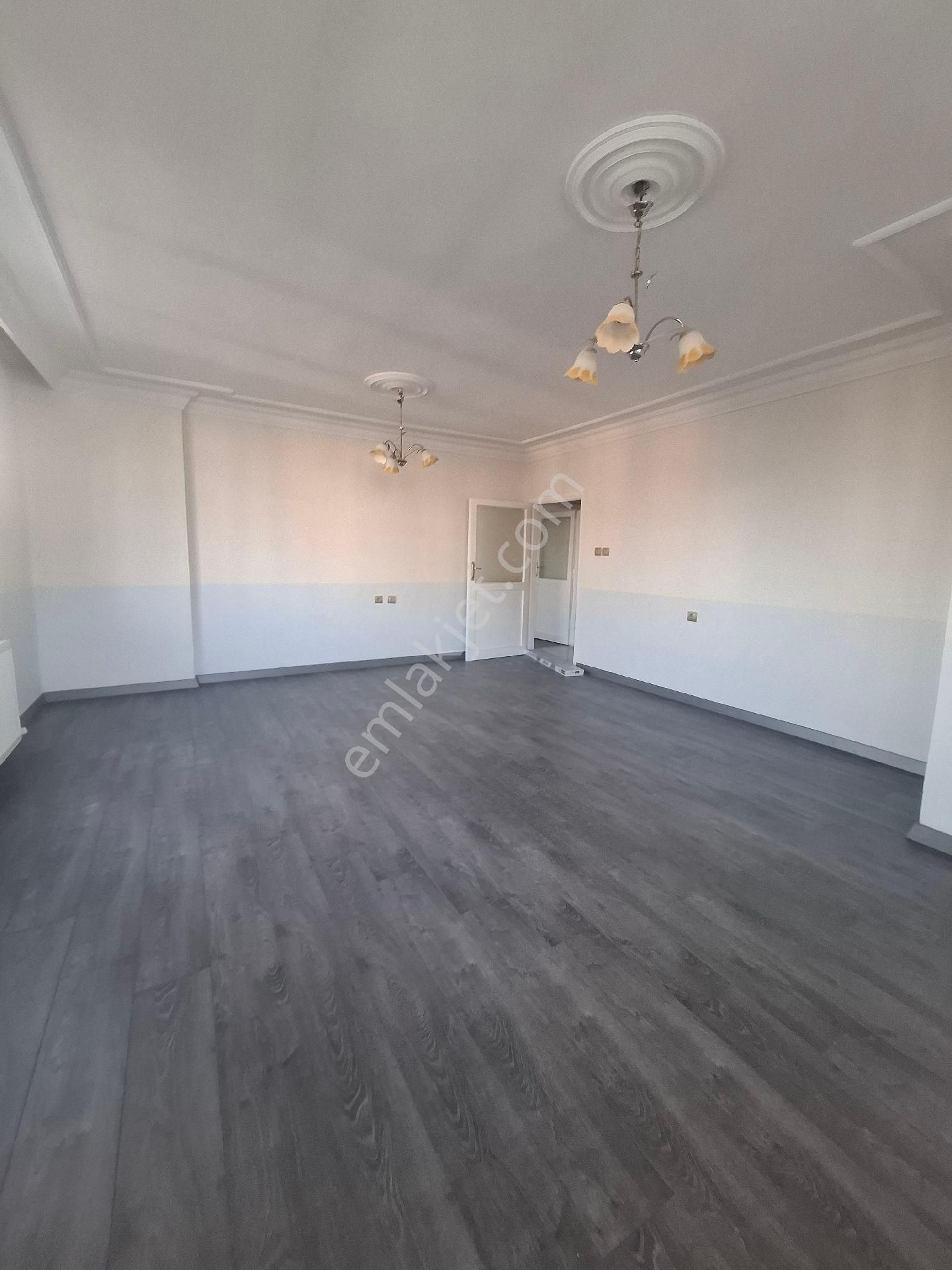 Çukurova Kiralık Mahfesığmaz Gastronomi Yakını İçi Yapılı Genis 3+1 Daire
