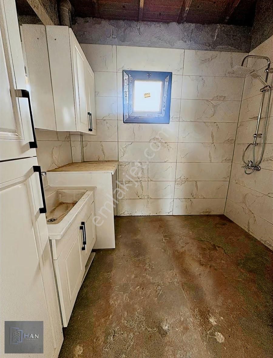 Yatırımlık Ve Huzurlu Yaşam İçin 590 M2 Satılık Tek Kat Taş Ev - Görsel 3