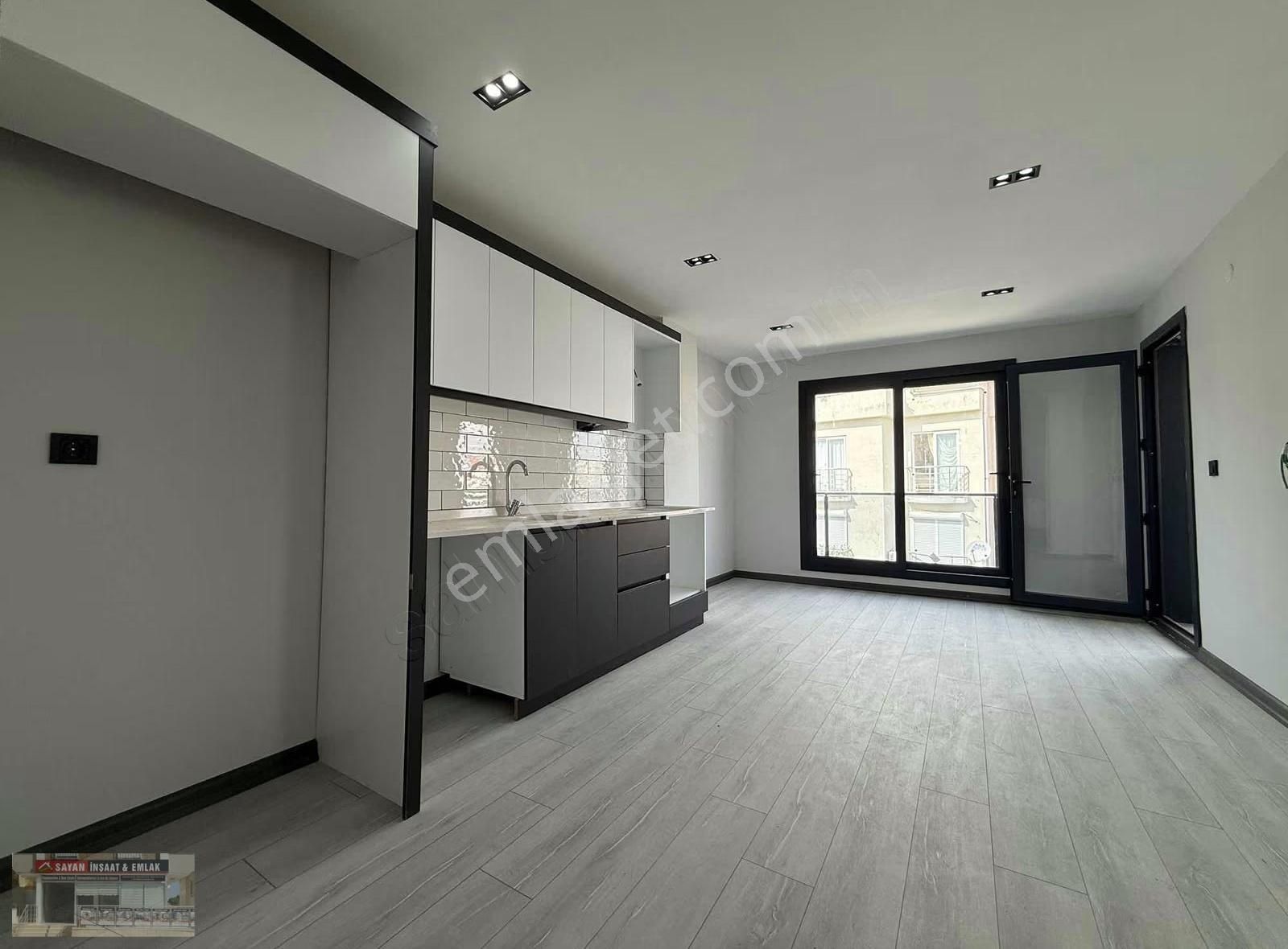 Efeler Mahallesinde Satılık 1+1 Sıfır Daire