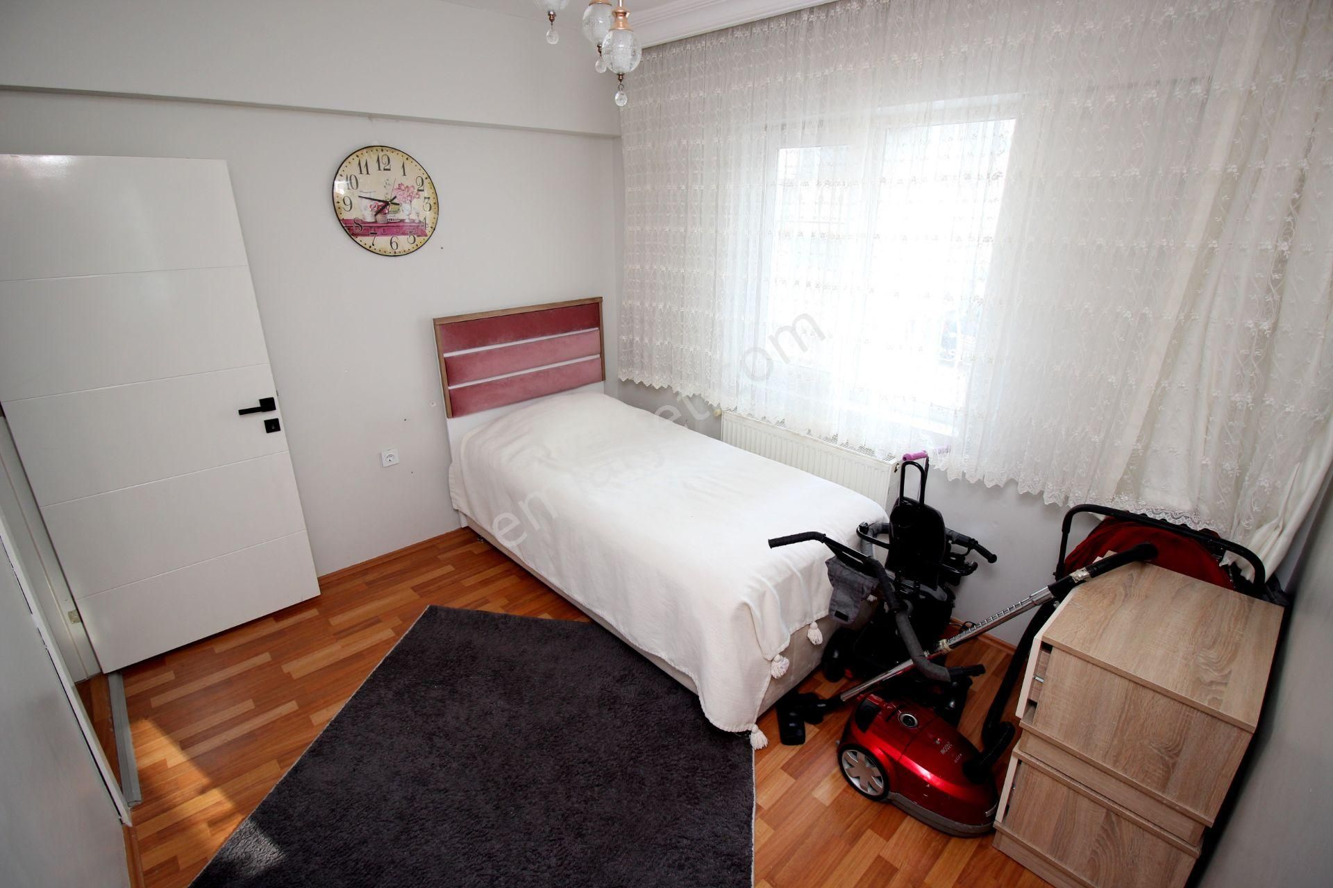 Emre Emlak'tan Mareşal Çakmak'ta Site İçi Full Yapılı 3+1 Satılık Daire - Görsel 18