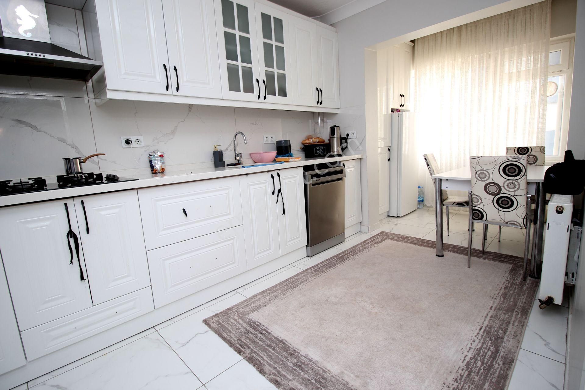 Emre Emlak'tan Mareşal Çakmak'ta Site İçi Full Yapılı 3+1 Satılık Daire - Görsel 5