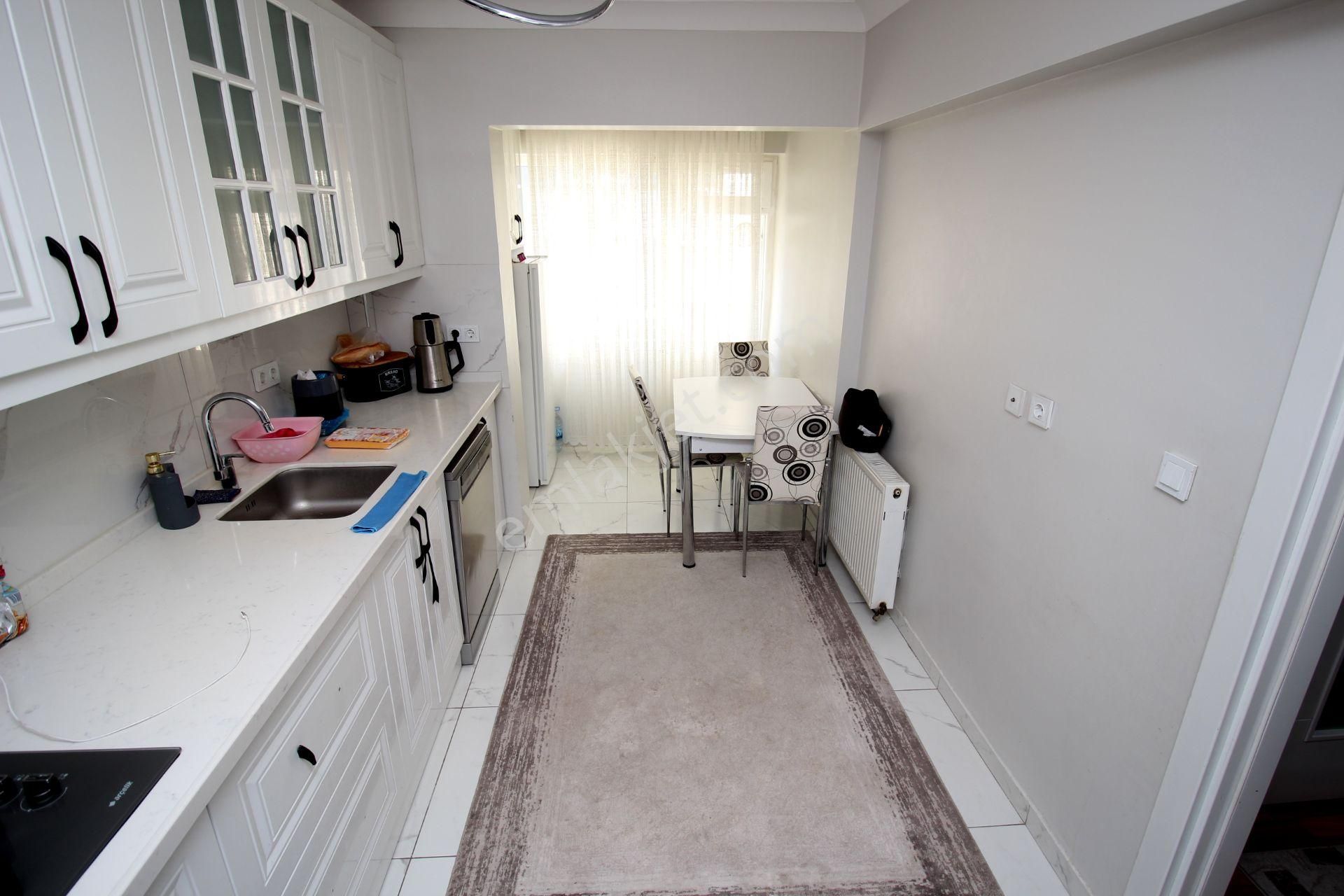 Emre Emlak'tan Mareşal Çakmak'ta Site İçi Full Yapılı 3+1 Satılık Daire - Görsel 4