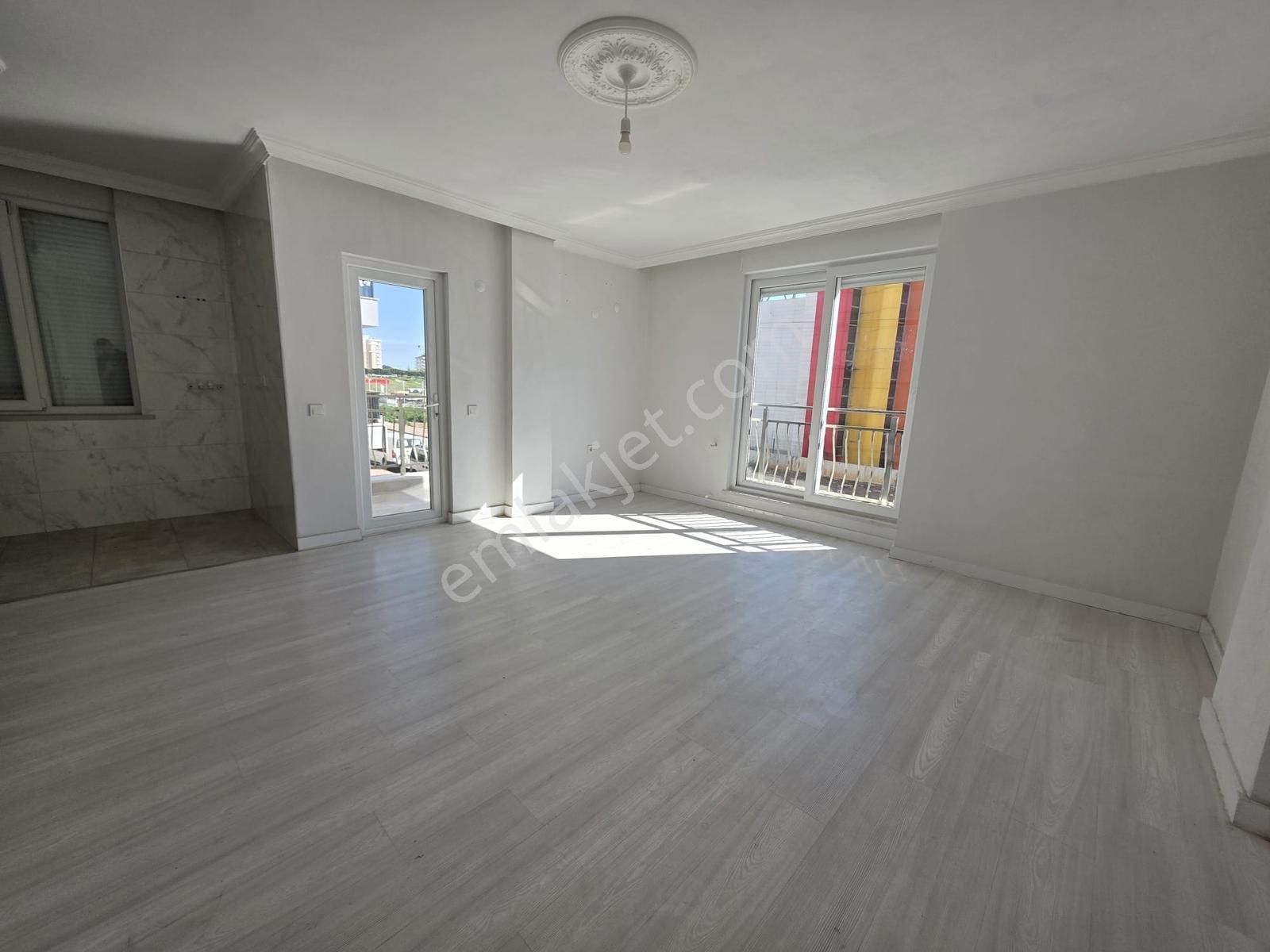 Muratpaşa'da 2+1 Kiralık Geniş Yeni Daire - Görsel 2