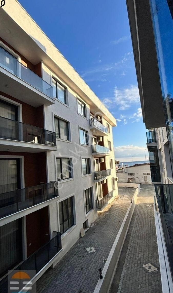 Ayvalık Sarımsaklı'da Denize Sıfır Satılık 1+1 Daire - Görsel 23