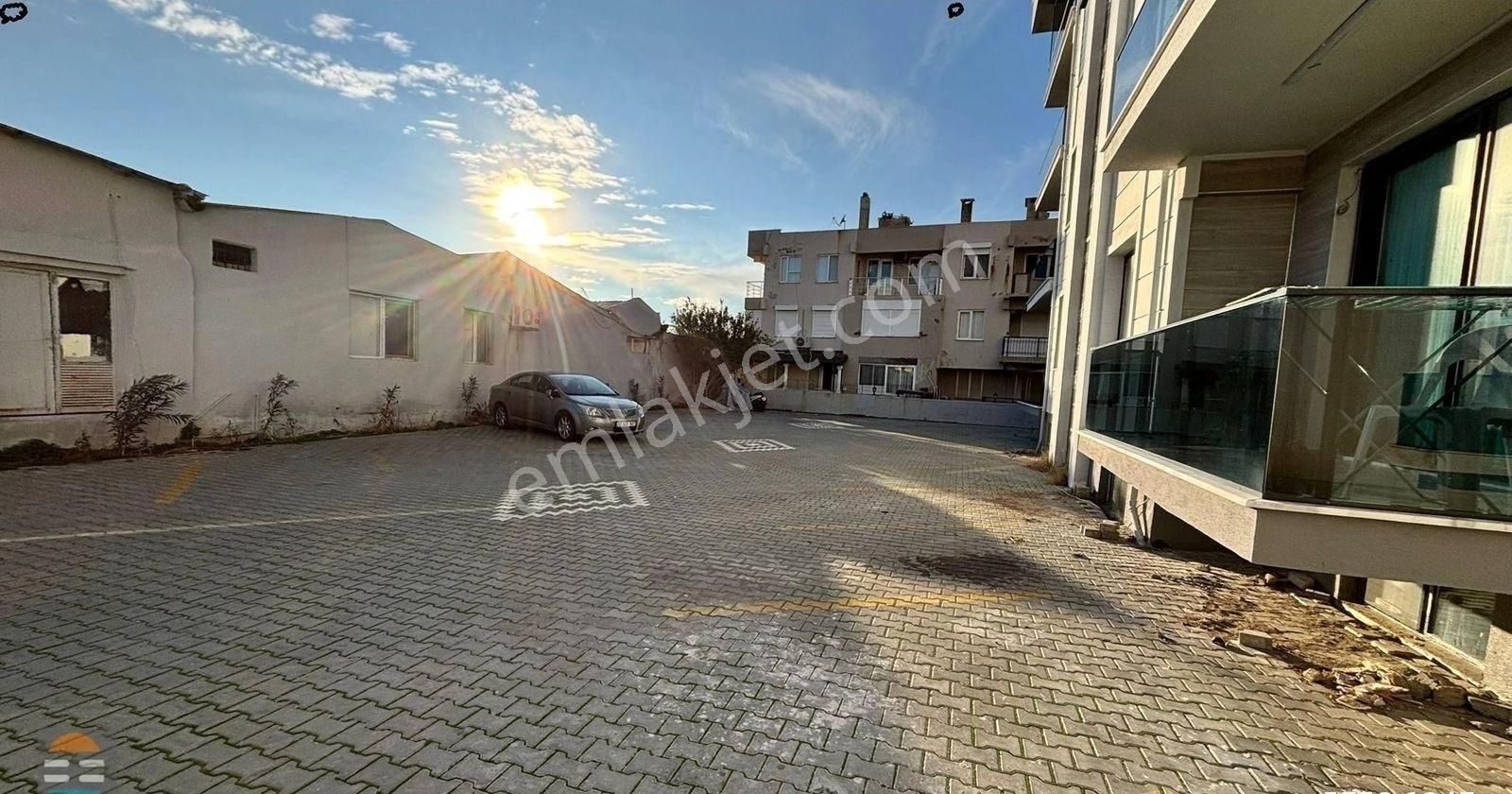 Ayvalık Sarımsaklı'da Denize Sıfır Satılık 1+1 Daire - Görsel 6