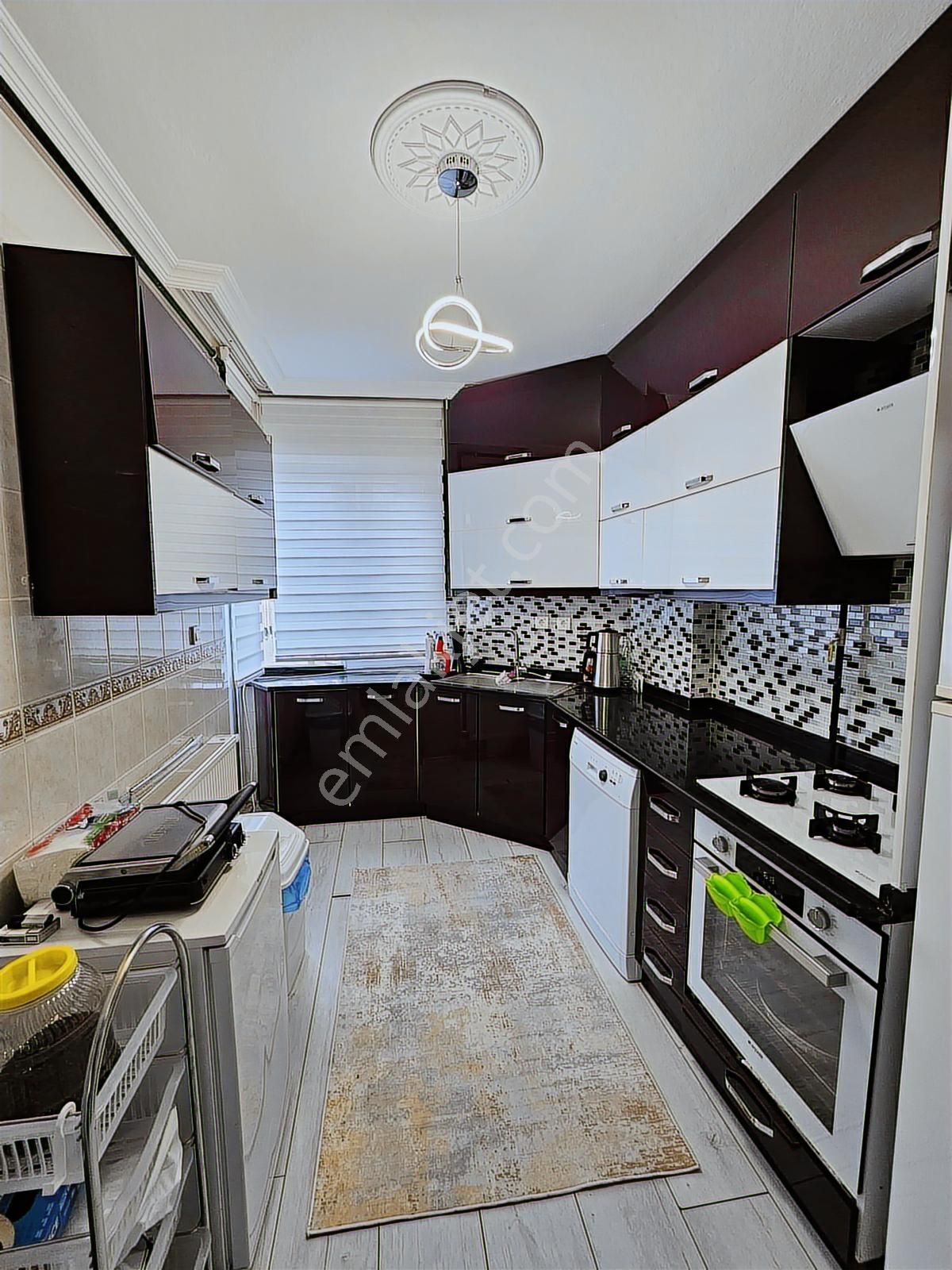 Döşemealtı Bahçeyakada Manzaralı İçi Yenilenmiş 3+1 Daire - Görsel 11