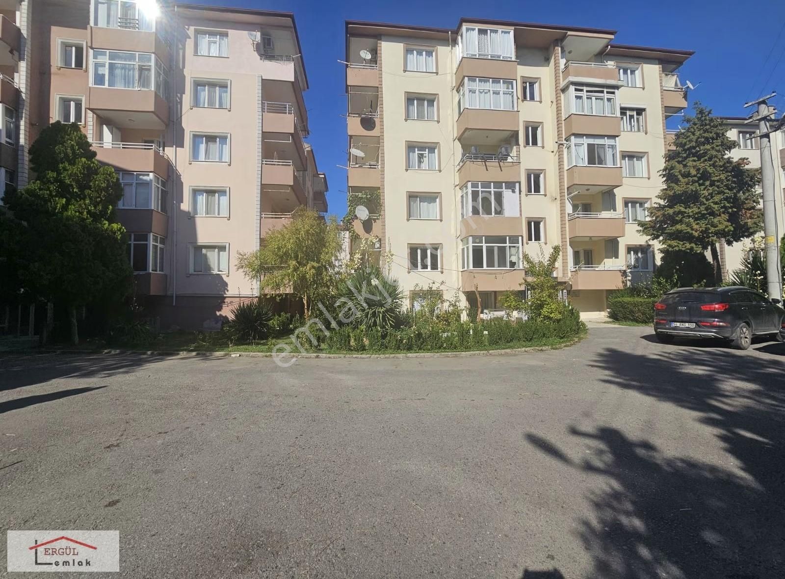 Erenler Merkez Mahallesinde Site İçerisinde Satılık 3+1 Dairemi - Görsel 4