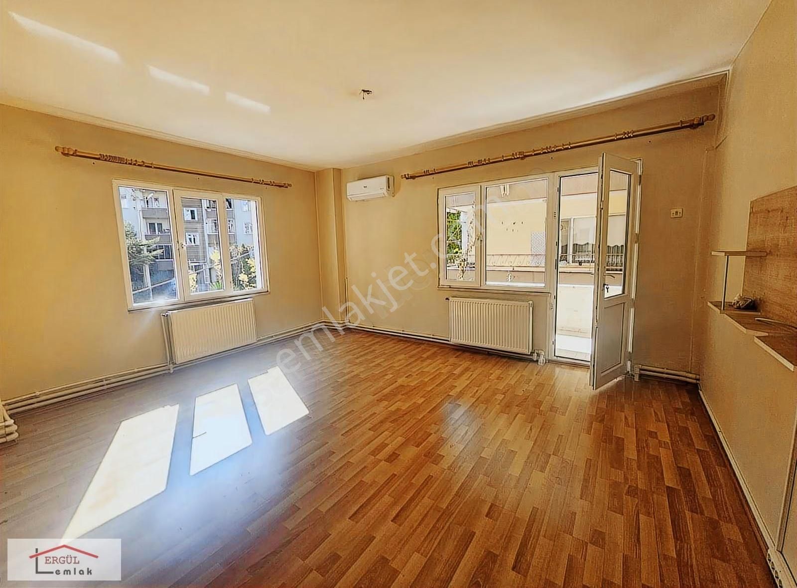 Erenler Merkez Mahallesinde Site İçerisinde Satılık 3+1 Dairemi - Görsel 10