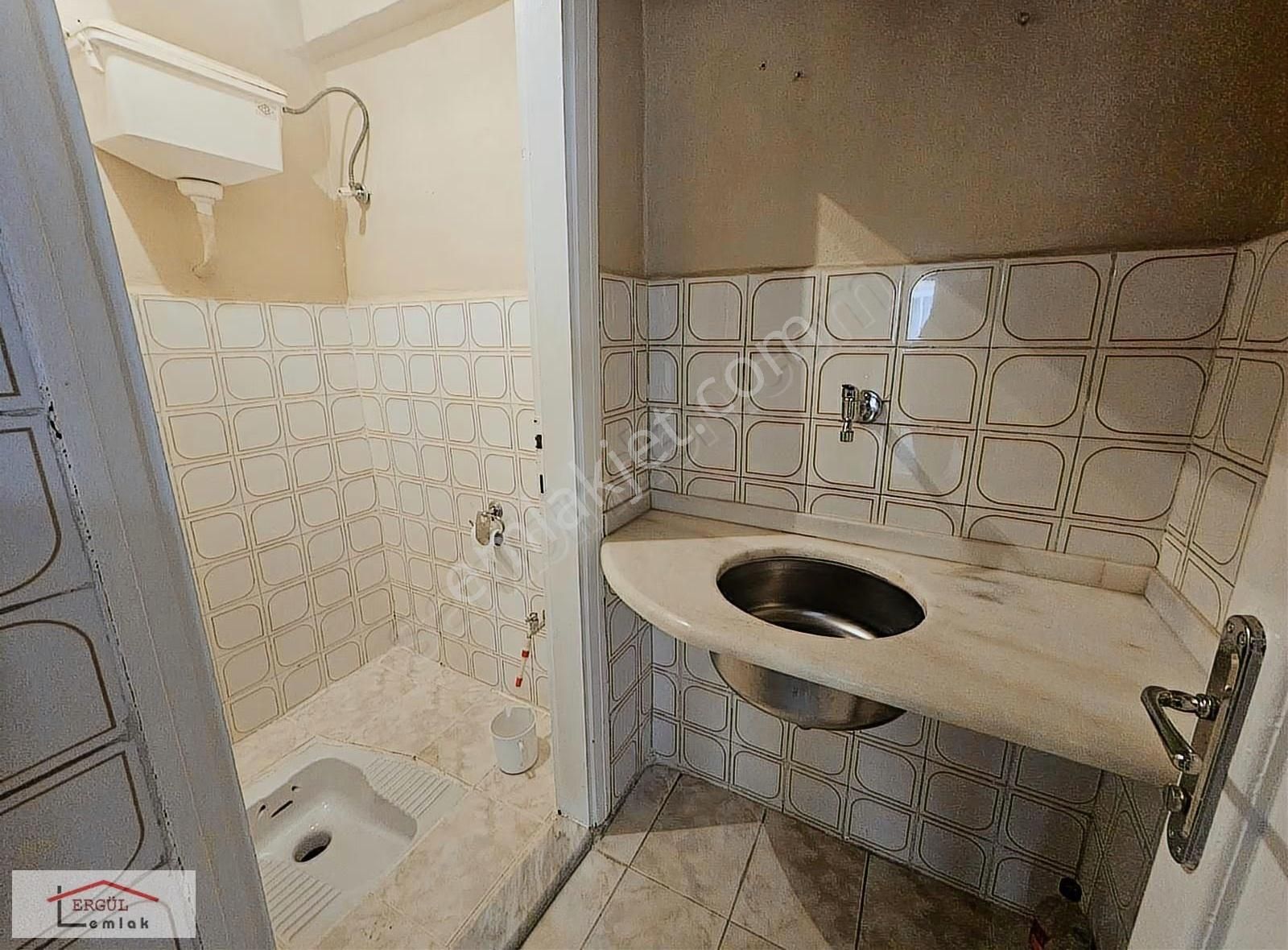 Erenler Merkez Mahallesinde Site İçerisinde Satılık 3+1 Dairemi - Görsel 5