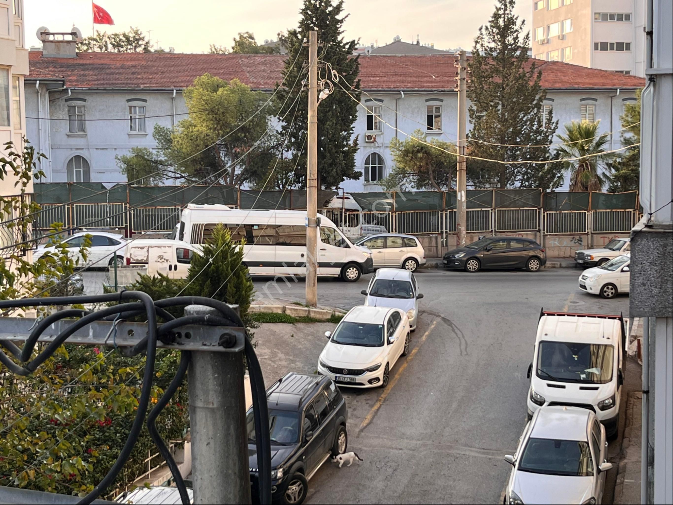 Hatay Askeri Hastane Karşısında 3+1 130m2 Lüks Dekorlu Çift Cepheli Arakat Daire - Görsel 33
