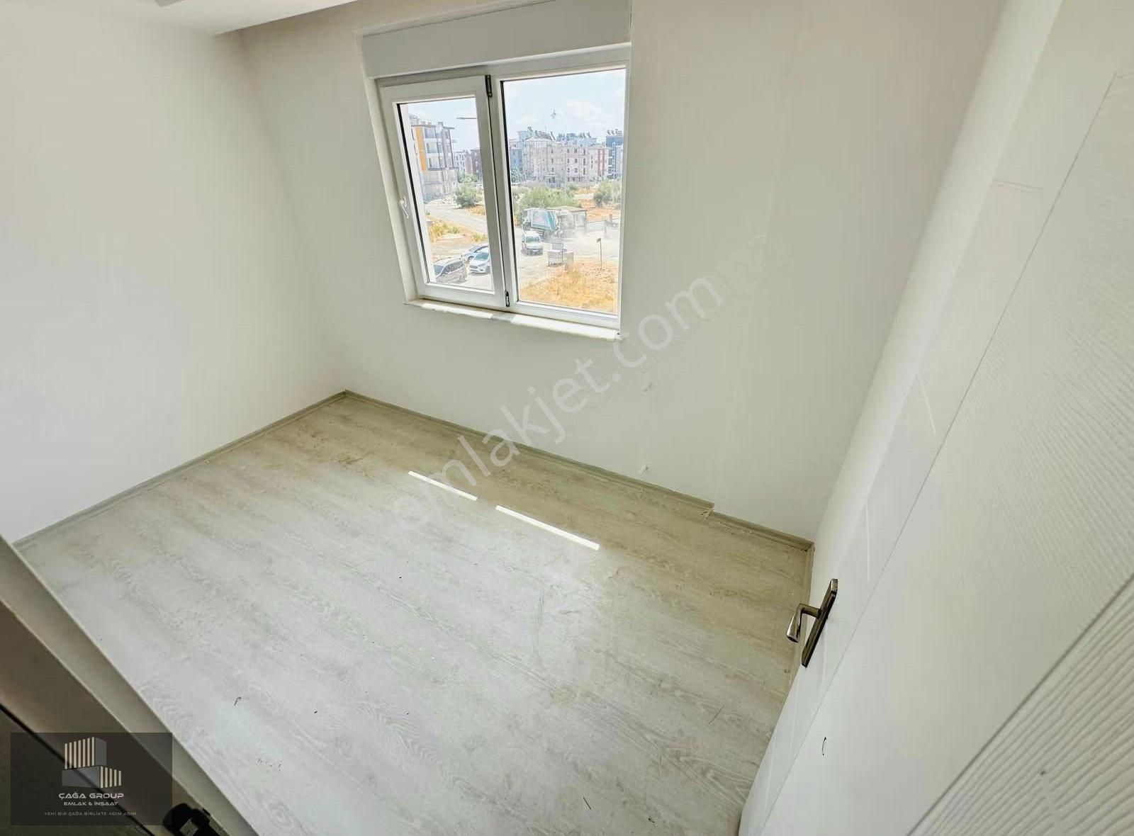 2+1 Katta Her Şeyi Ayrı Kiralık Geniş Daire!! - Görsel 2