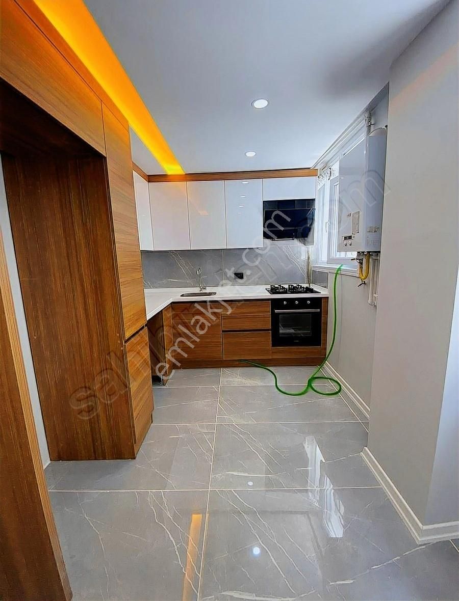 Gayrimenkulist'ten Müstakil Bahçeli Geniş Daire - Görsel 5