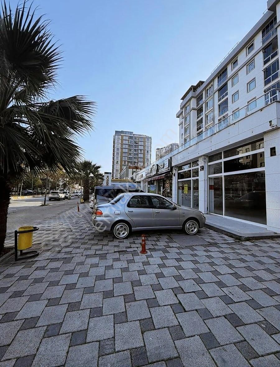 Adnan Kahveci'de Bulvar Üstünde 220m2 Düz Giriş Dükkan - Görsel 2