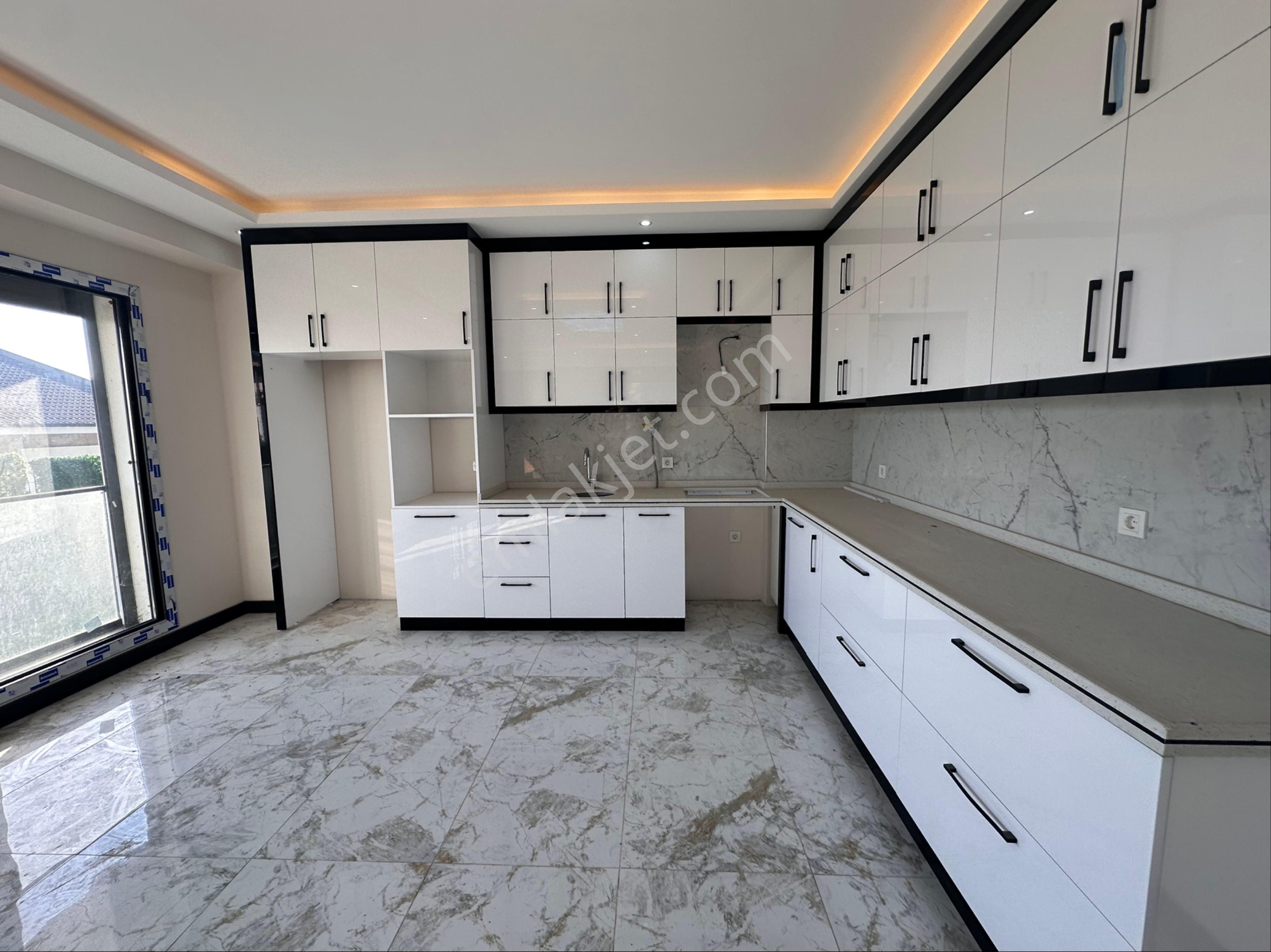 İzmir Bergama Bahçelievler Satılık 4+1 Doğalgazlı Dubleks Lüks Villa - Görsel 4