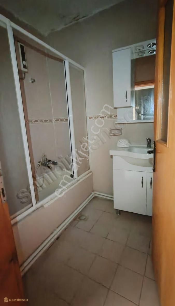 Çanakkale Barbaros Mah Kiralık Kapalı Mutfaklı 1+1 Daire - Görsel 12