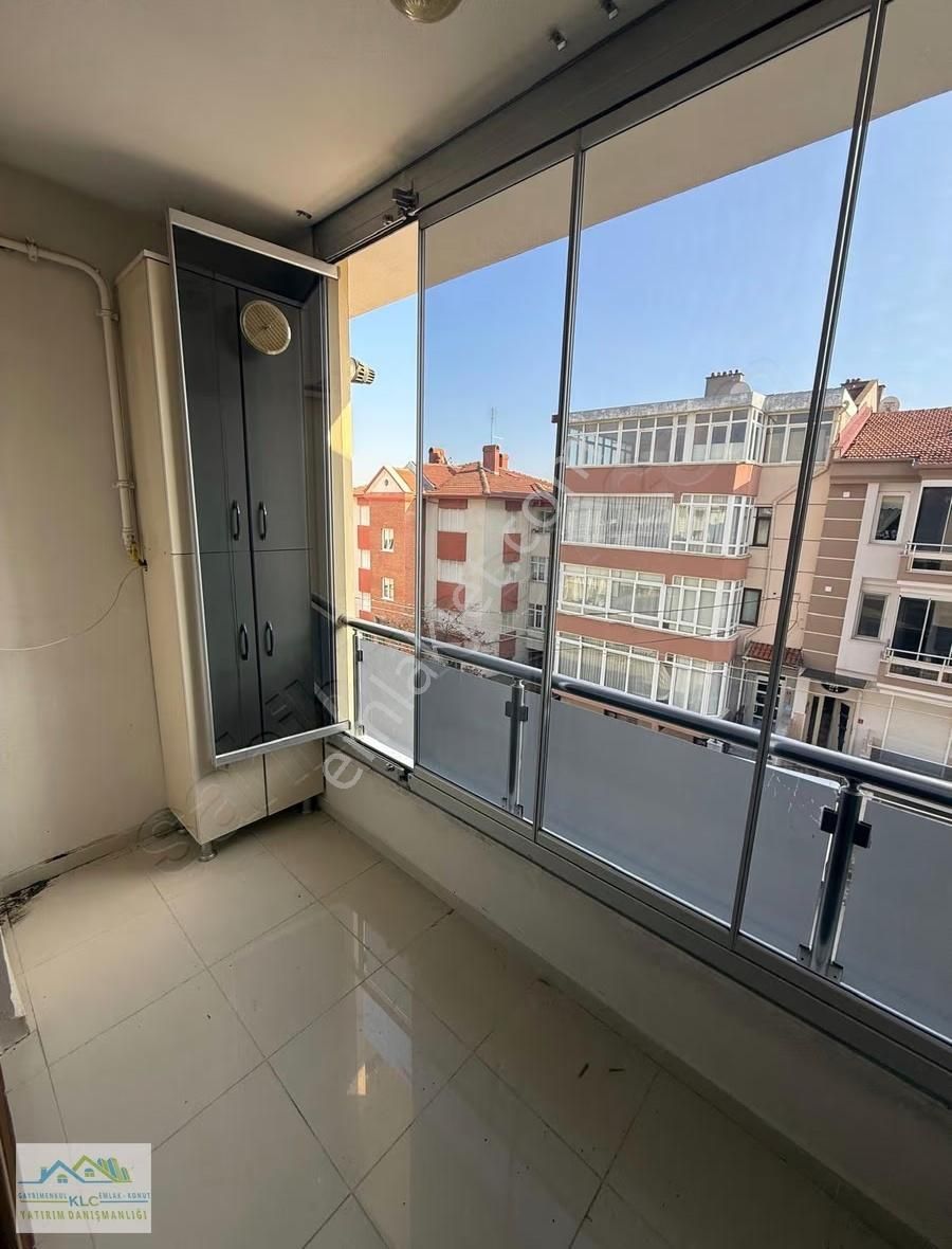 Paşaalanı Mah. Mervegül Pastanesi Yakını 3+1 110 M² Daire - Görsel 3