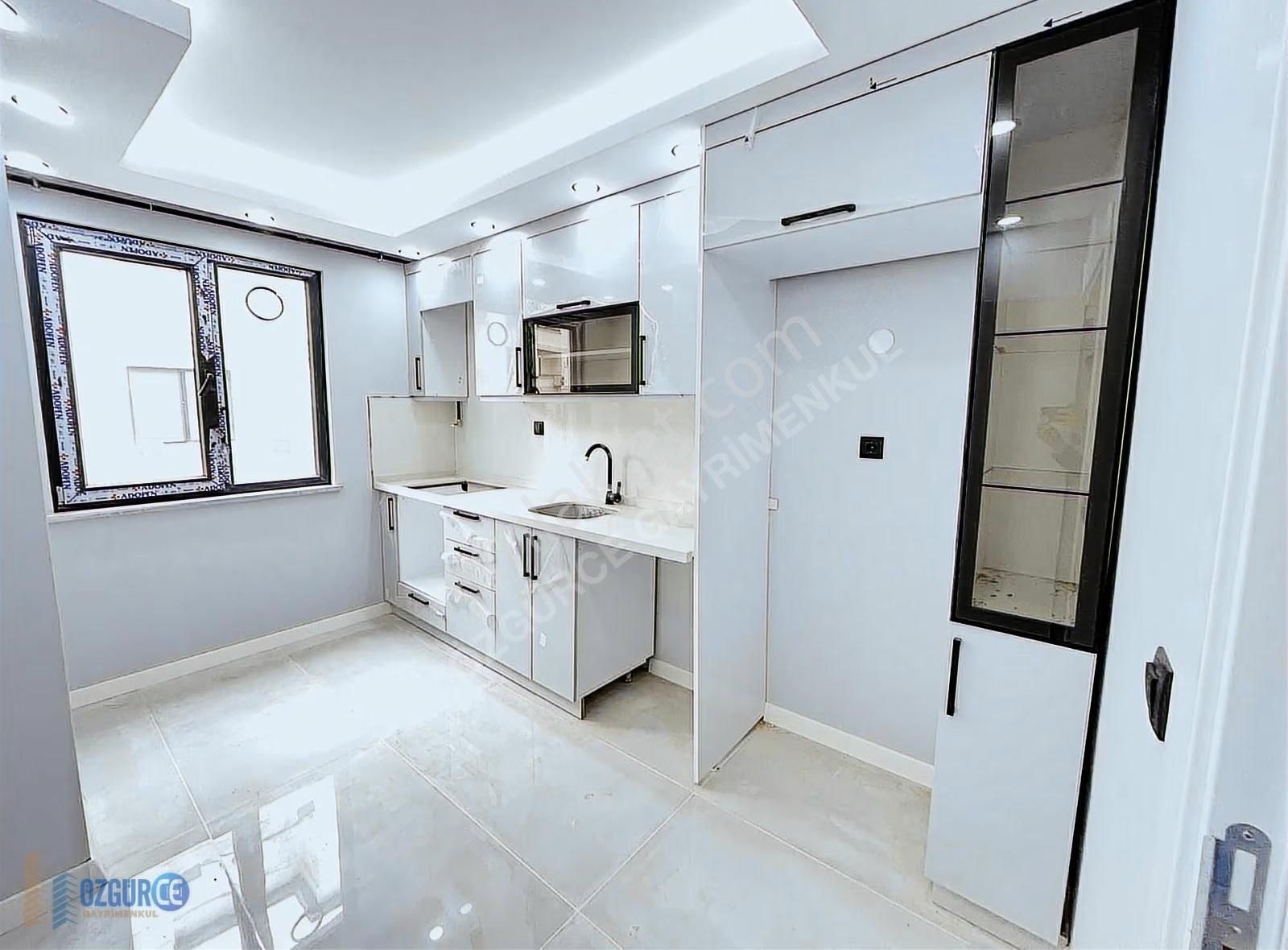 Bayramoğlu Mh Ebeveyn Banyolu Asansörlü 2+1 Ara Kat Daire - Görsel 16