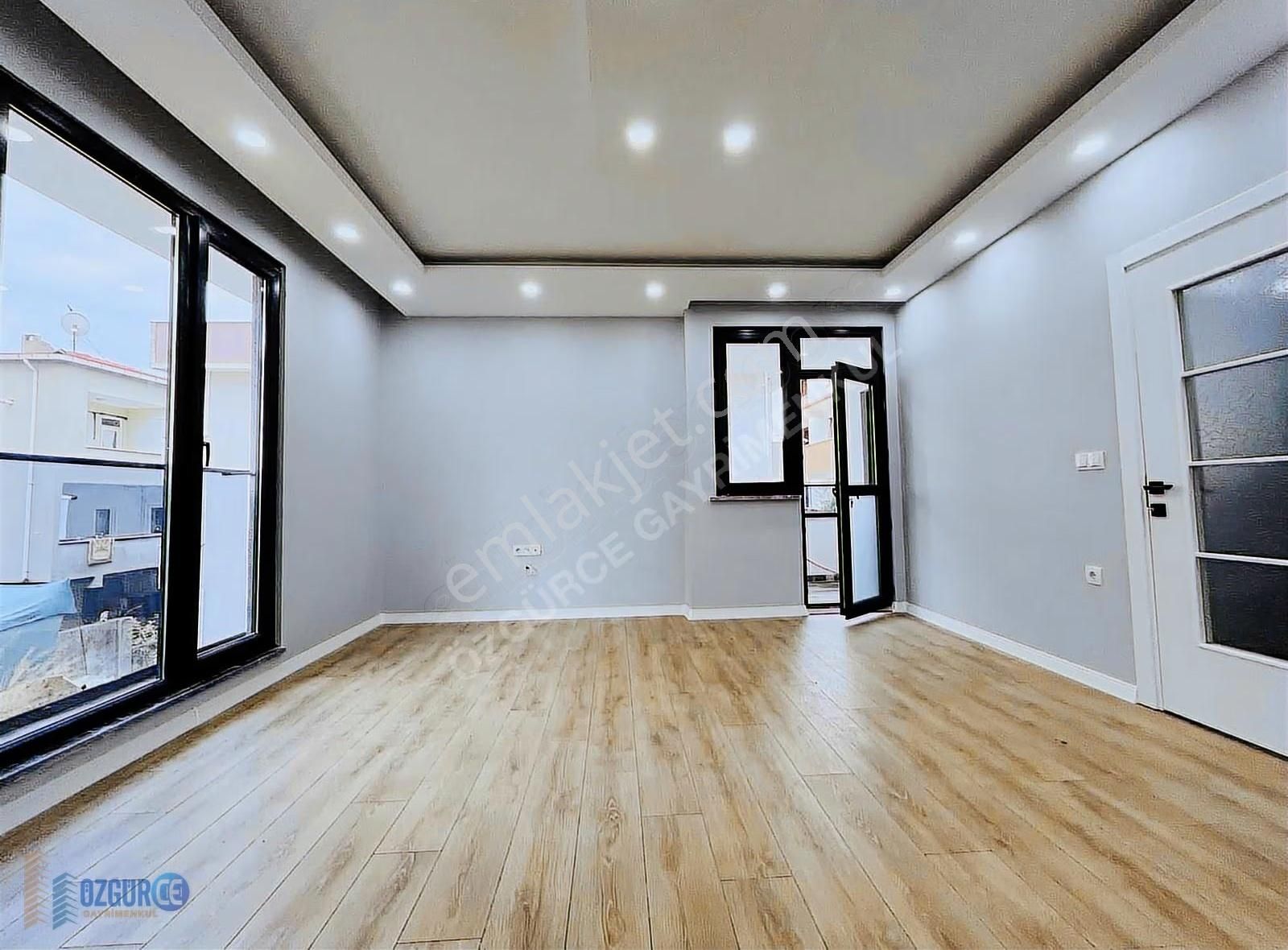 Darıca Sırasöğütler'de Marmaray'a Yakın 3+1 Satılık Ters Dubleks