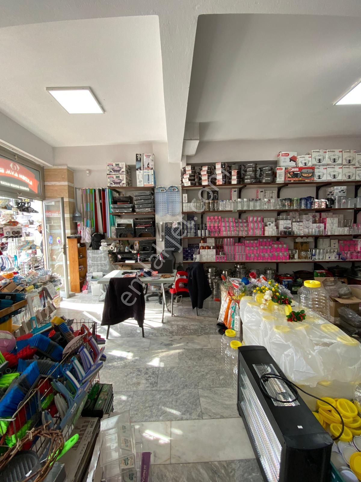Merkezde Pazar Yerine Yakın Devren Kiralık Zücaciye Mağazası - Görsel 7