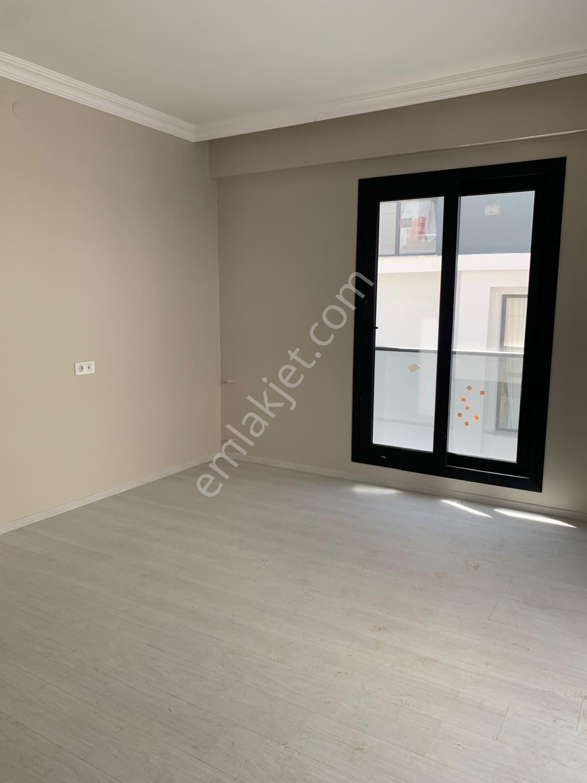 Menemen Seyrek Merkezde 1+1 Kiralık Daire - Görsel 10