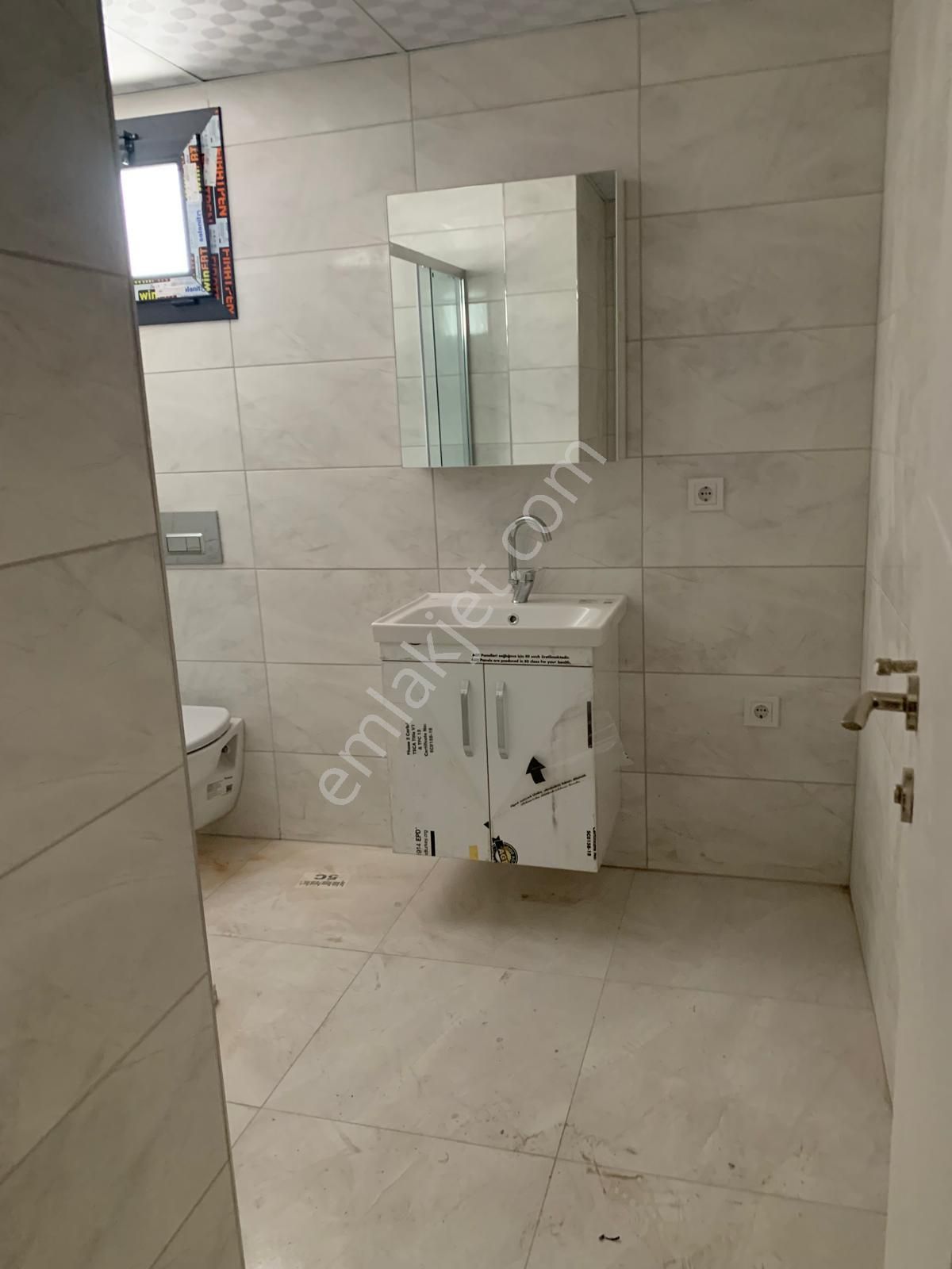 Menemen Seyrek Merkezde 1+1 Kiralık Daire - Görsel 4