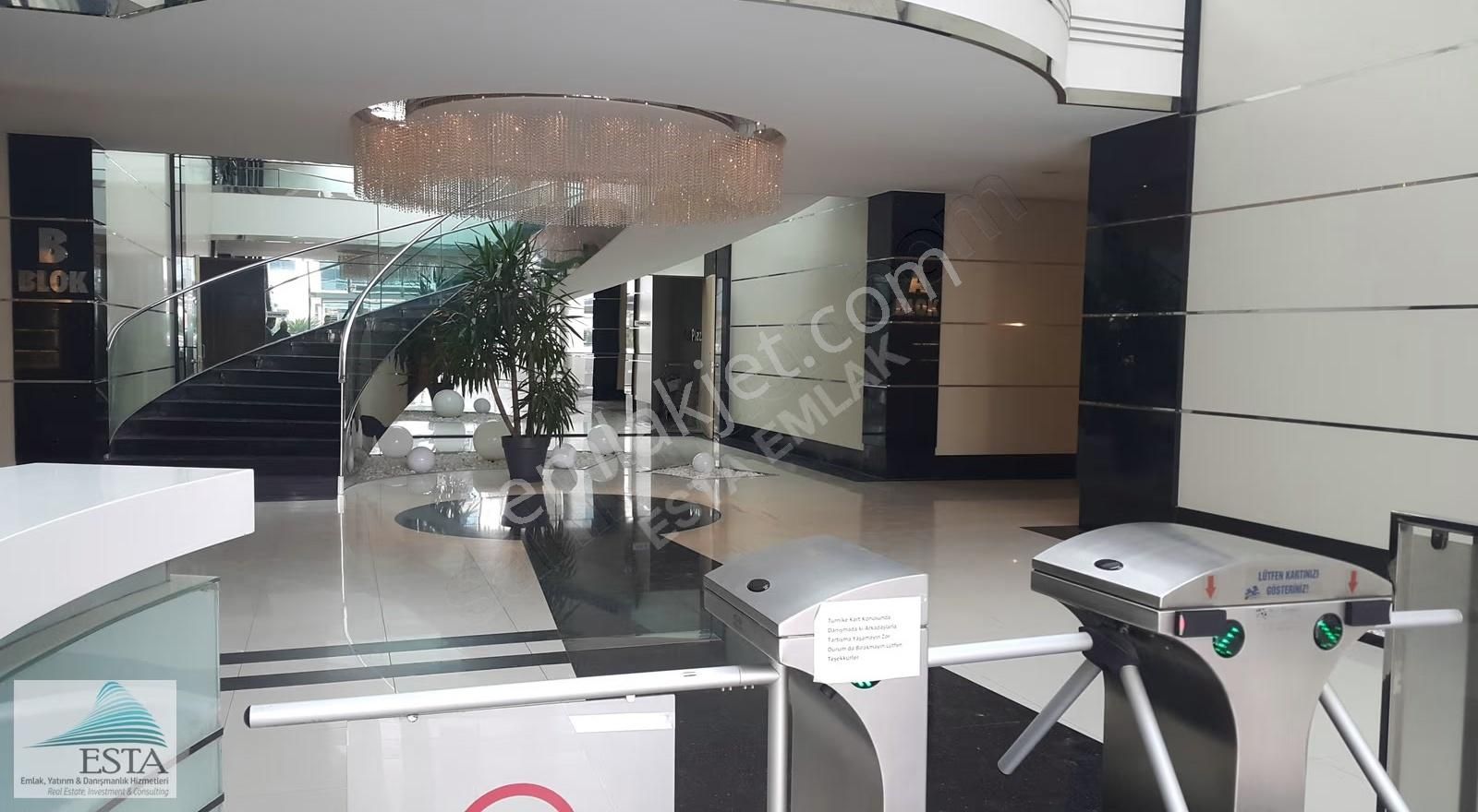 İtfaiye Onaylı Plazada Kiralık 3+1 134m2 Ofis Otoparklı - Görsel 29