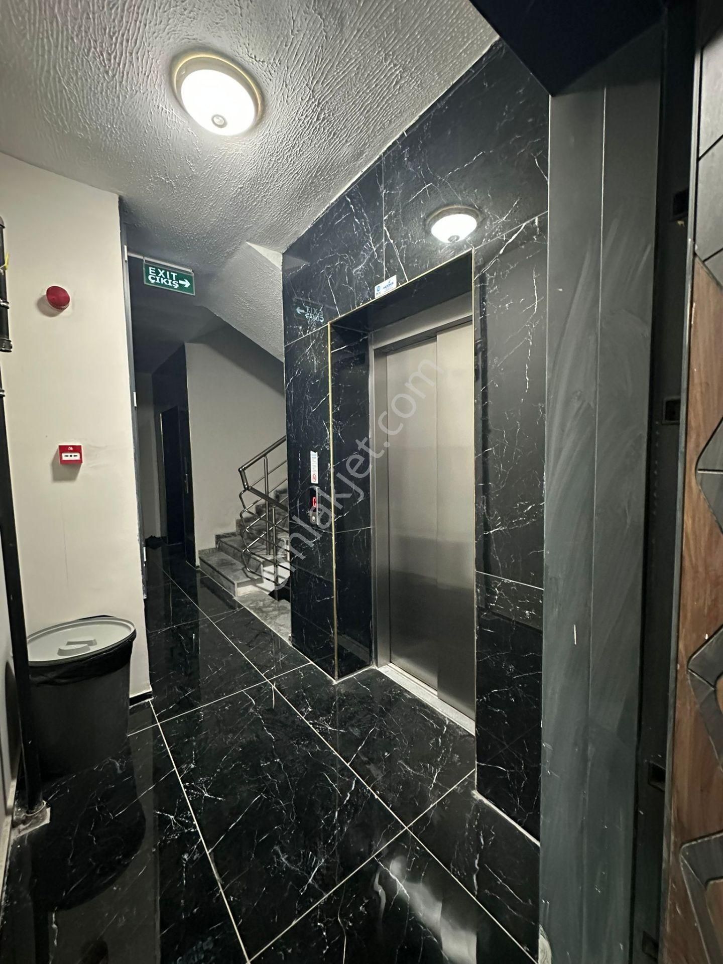 Şeker Mahallesi Hemdem Saray Sitesi Kapalı Otopaklı 4+1 Satılık Daire - Görsel 7