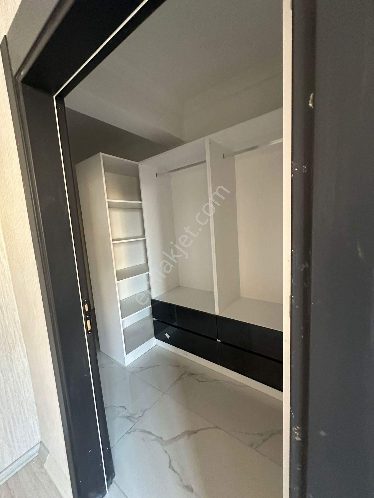 Şeker Mahallesi Hemdem Saray Sitesi Kapalı Otopaklı 4+1 Satılık Daire - Görsel 21