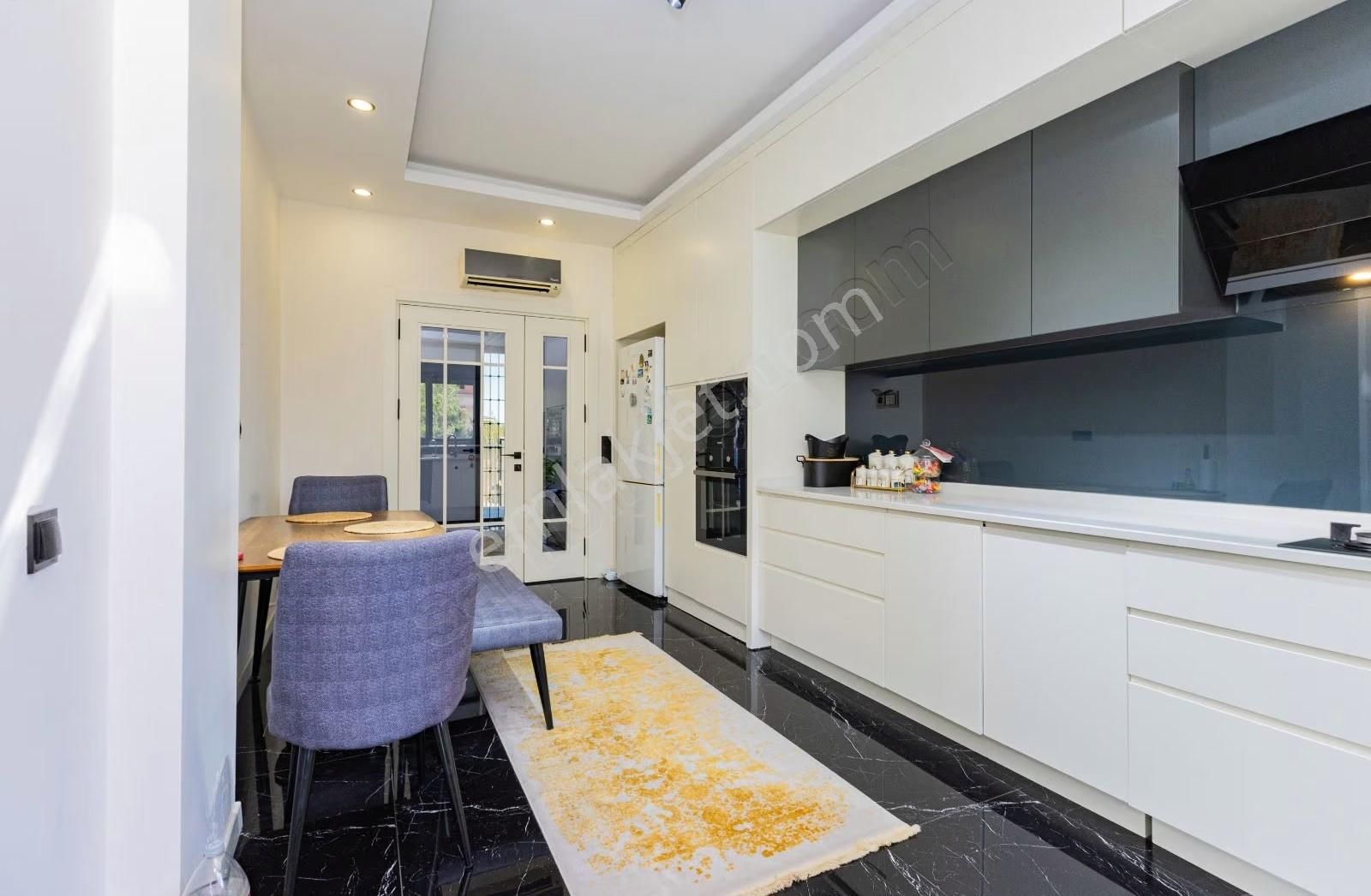 Yetişen Alır / 6+1 Müstakil Villa / 520 M2 Arsası / Yeşilbayır - Görsel 3