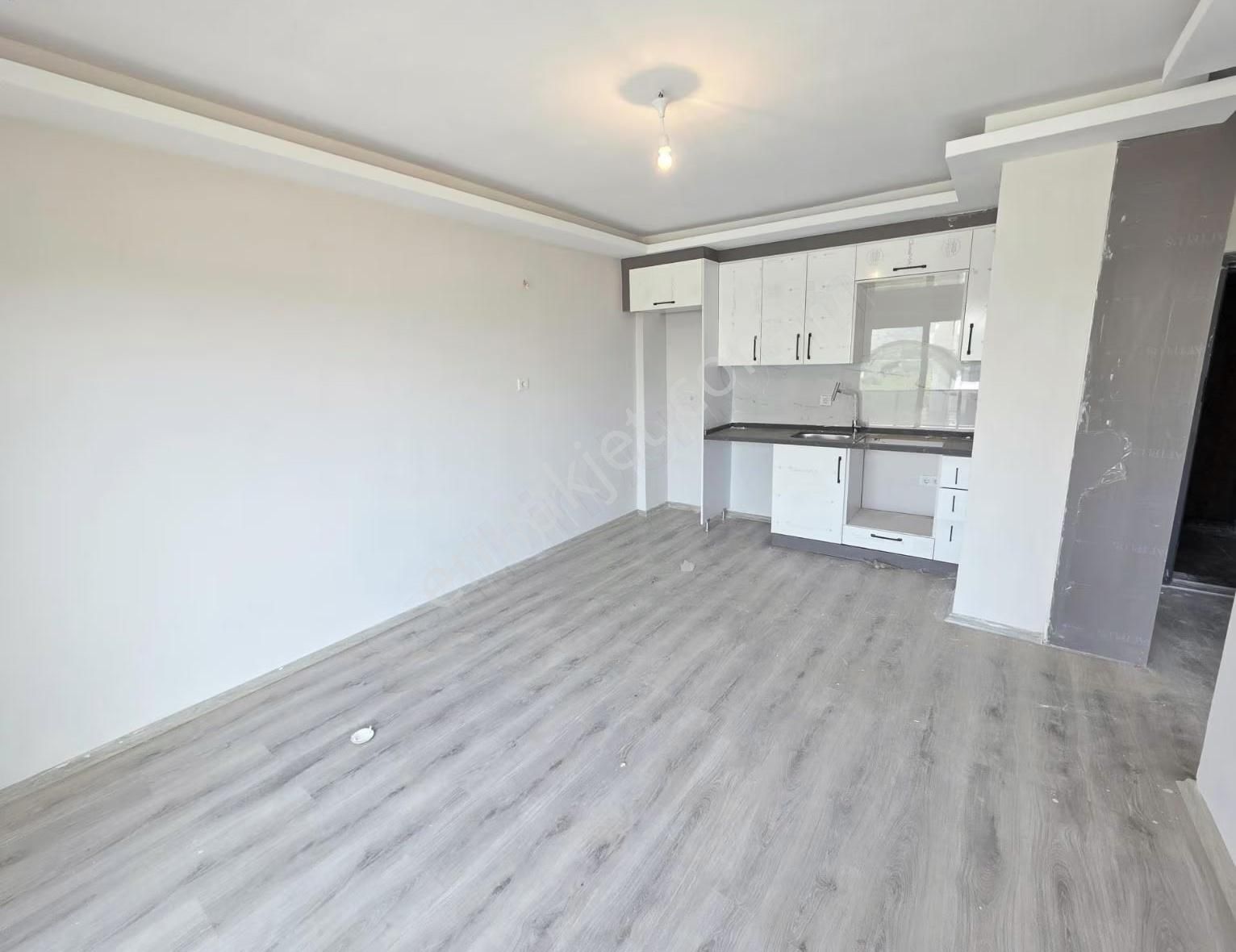 Havuz Manzaralı 1+1 / Etrafı Asla Kapanmaz - Görsel 22