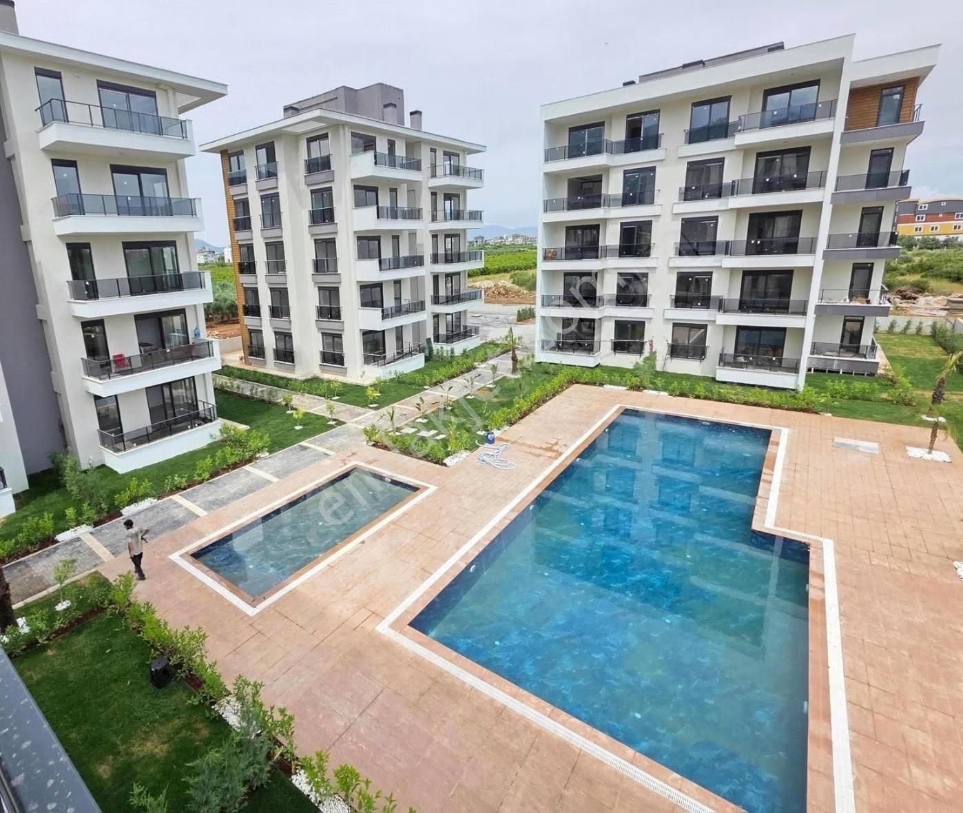 Havuz Manzaralı 1+1 / Etrafı Asla Kapanmaz - Görsel 8