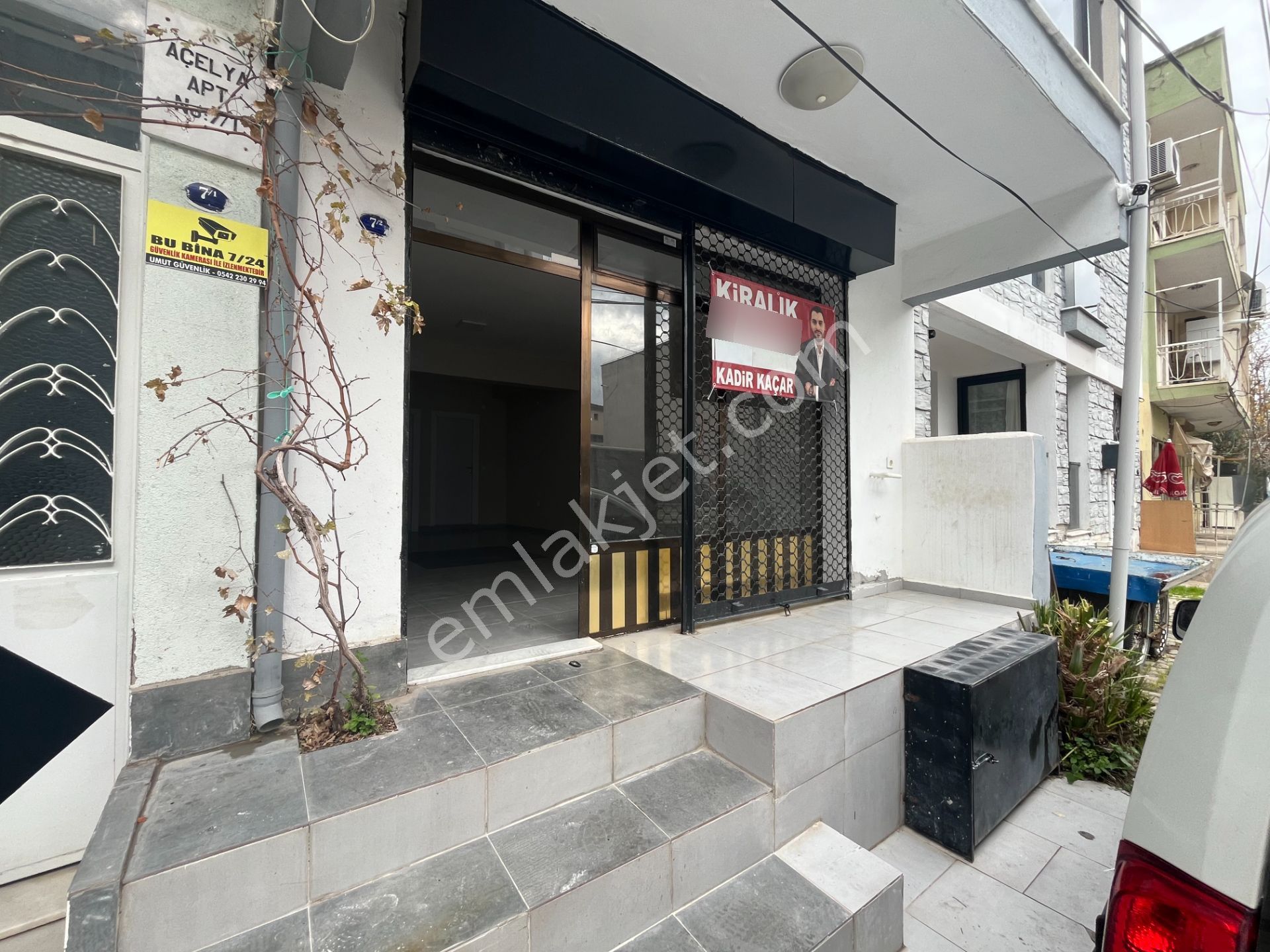 Naldöken İzban'a Yakın Merkezi Konum Kiralık Dükkan/depo