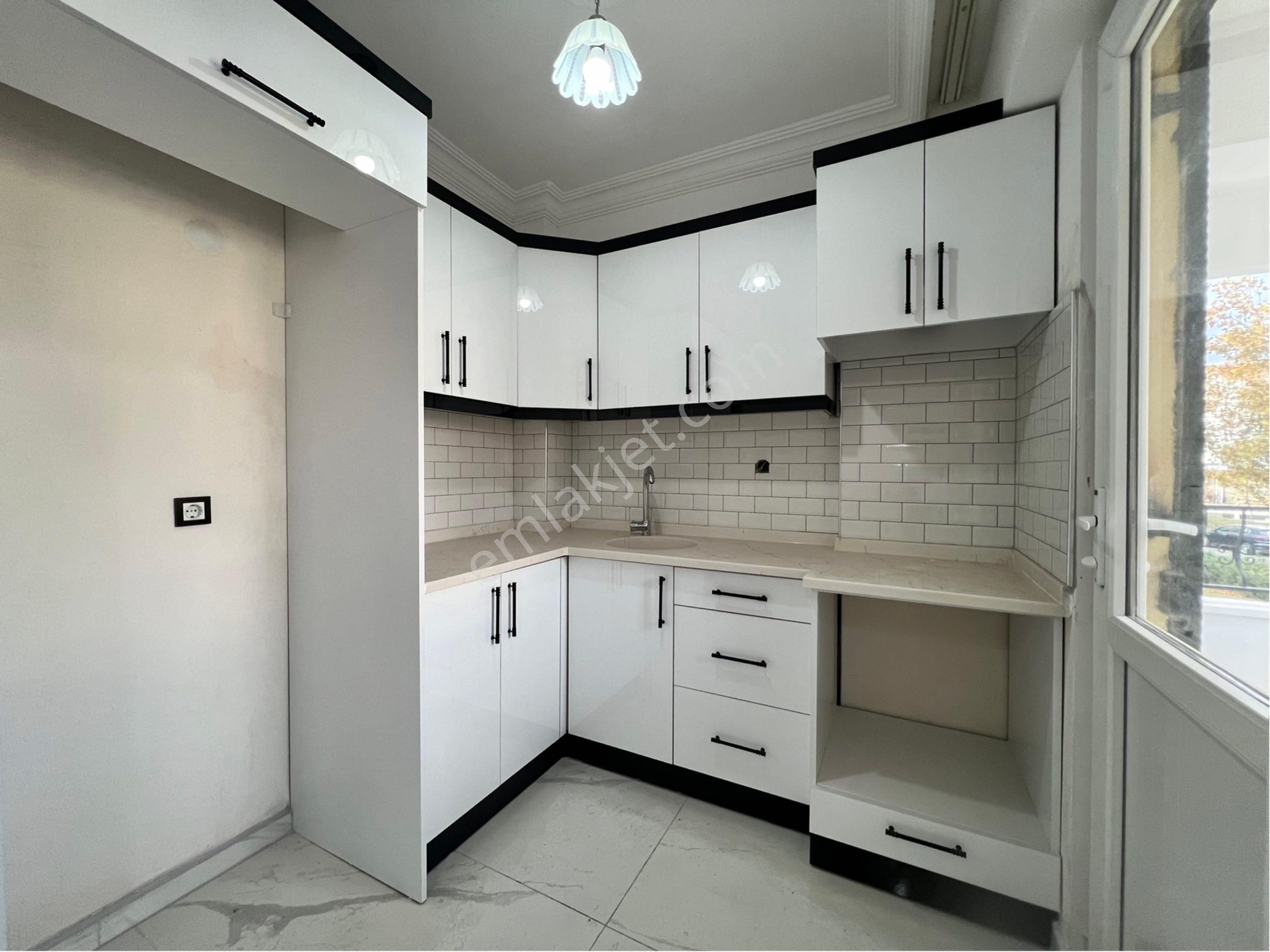 Didim Efeler Mahallesi 2+1 Açık Mutfak