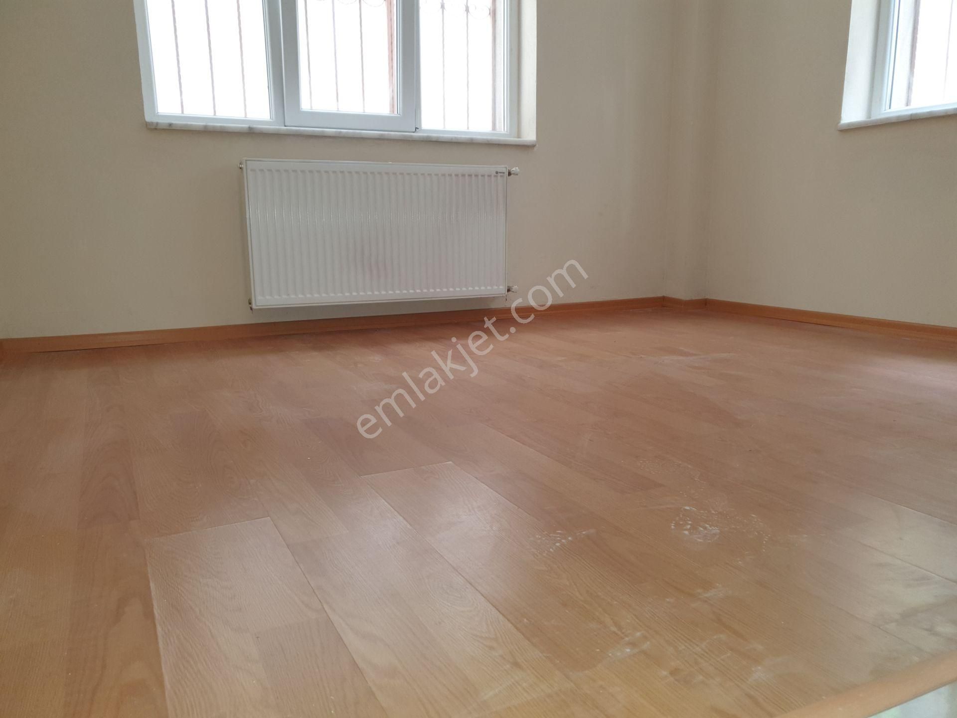 Ümraniye Esenevler Mahallesinde Kiralık 2+1 Daire
