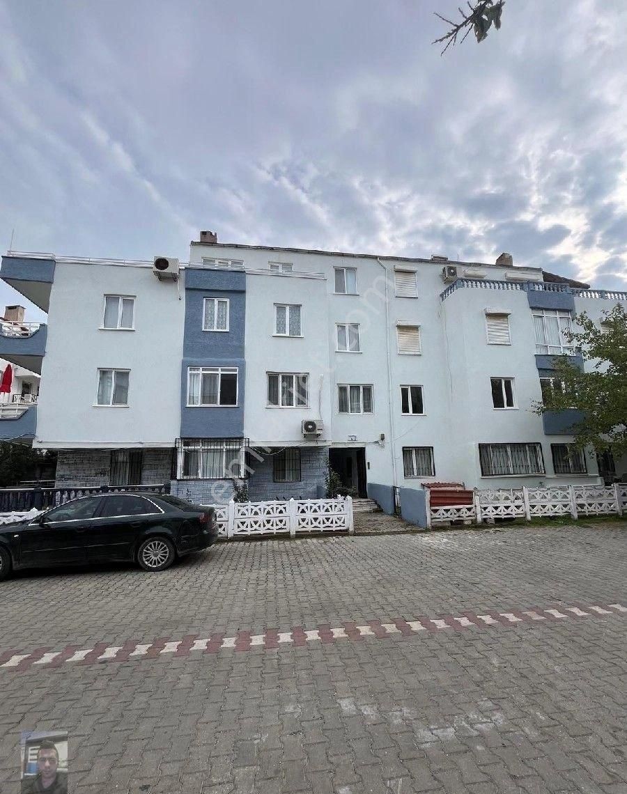Ayvalik Sarimsakli Merkezde Acil Satilik 3+1