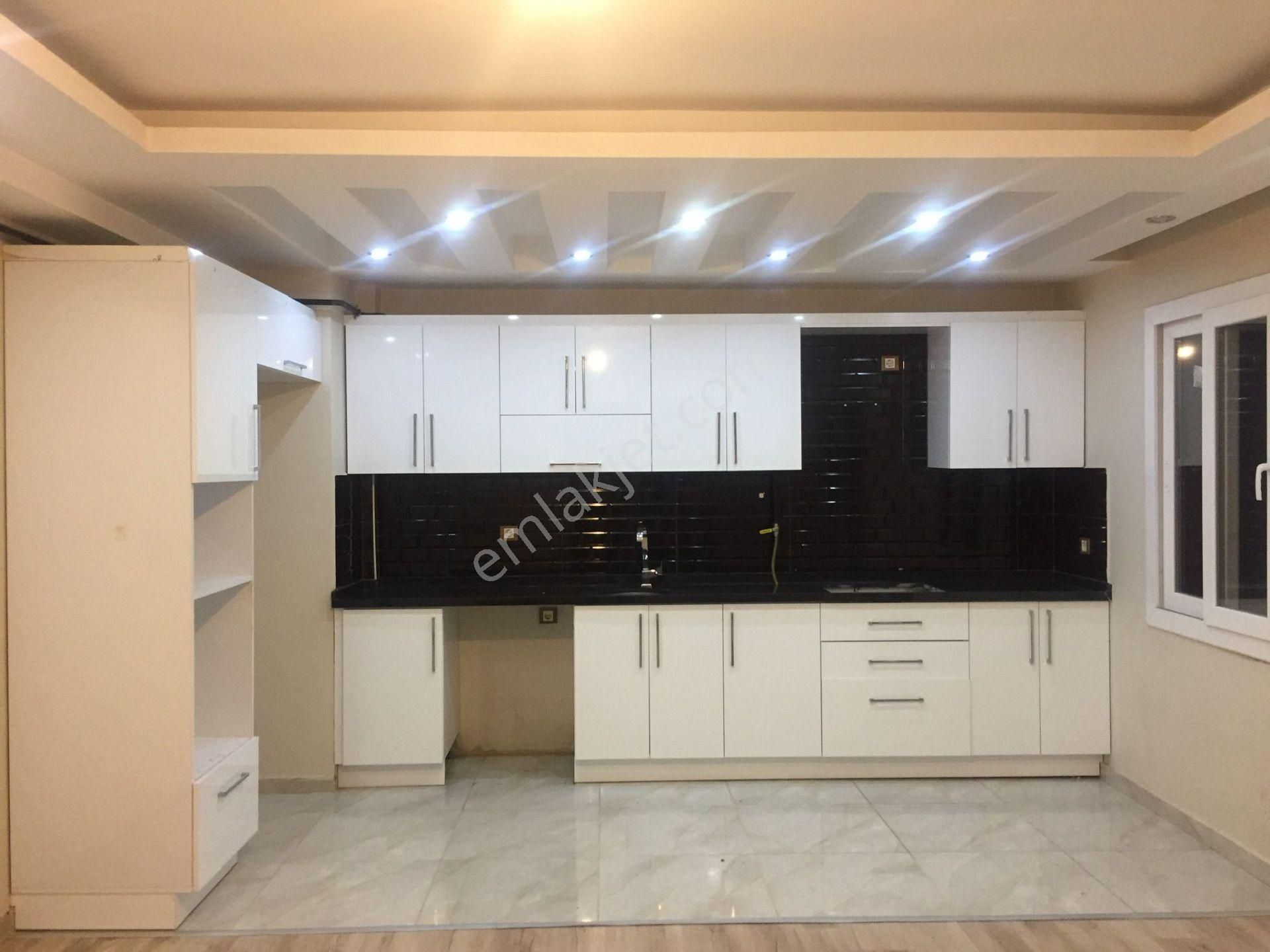 Birlik Gayrimenkul Den Çarkıpare De 3+1 İskanlı Merkezi Lokasyonda Kaçmaz Fırsat!!