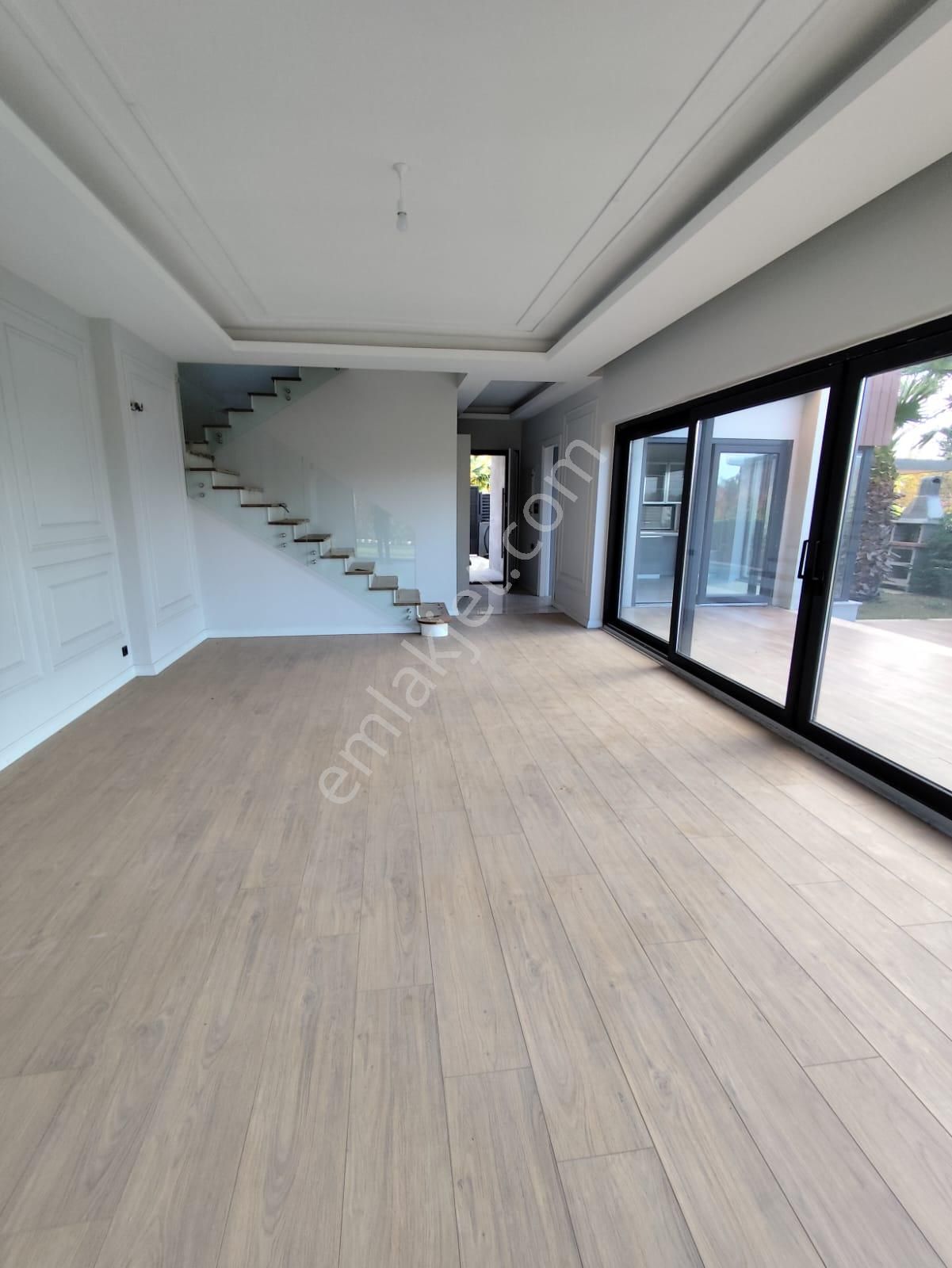 Silivri Ortaköyde Satılık Ultra Lüx Villa - Görsel 9