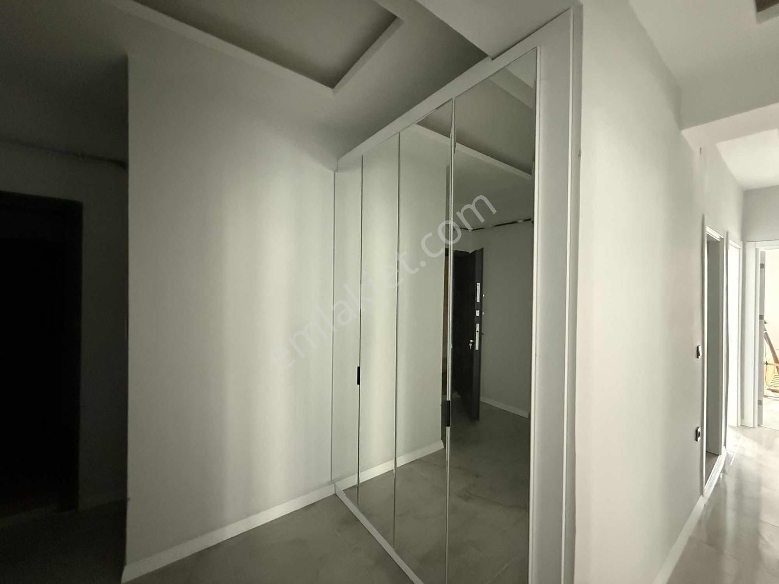 Sinan Emlaktan Havuzlu Sitede 165 M2 Ara Kat Daire - Görsel 26