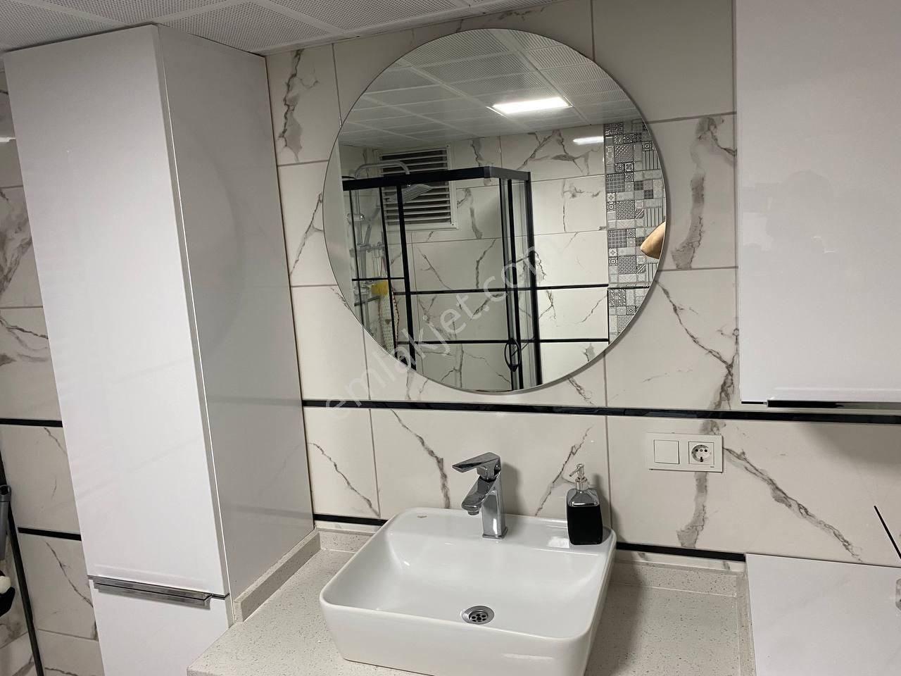 Yeşilyurt Tahsin Yazıcı Mah.kültür Caddesi Modern Tadilatlı 3+1 140 M2 Satılık Daire