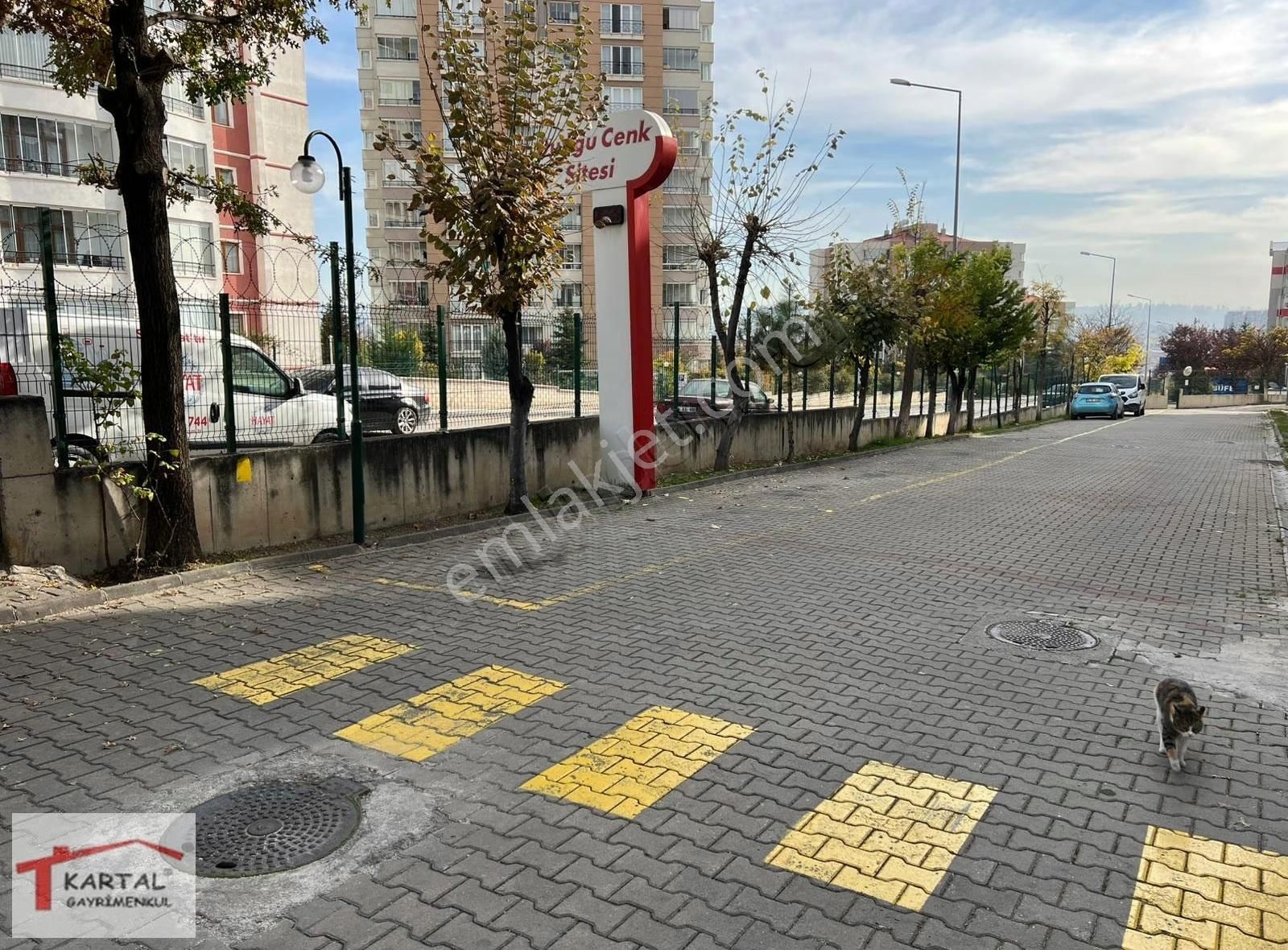Kartal'dan Kardelen Mahallesinde Boş Ve Oturuma Hazır 3+1 - Görsel 33