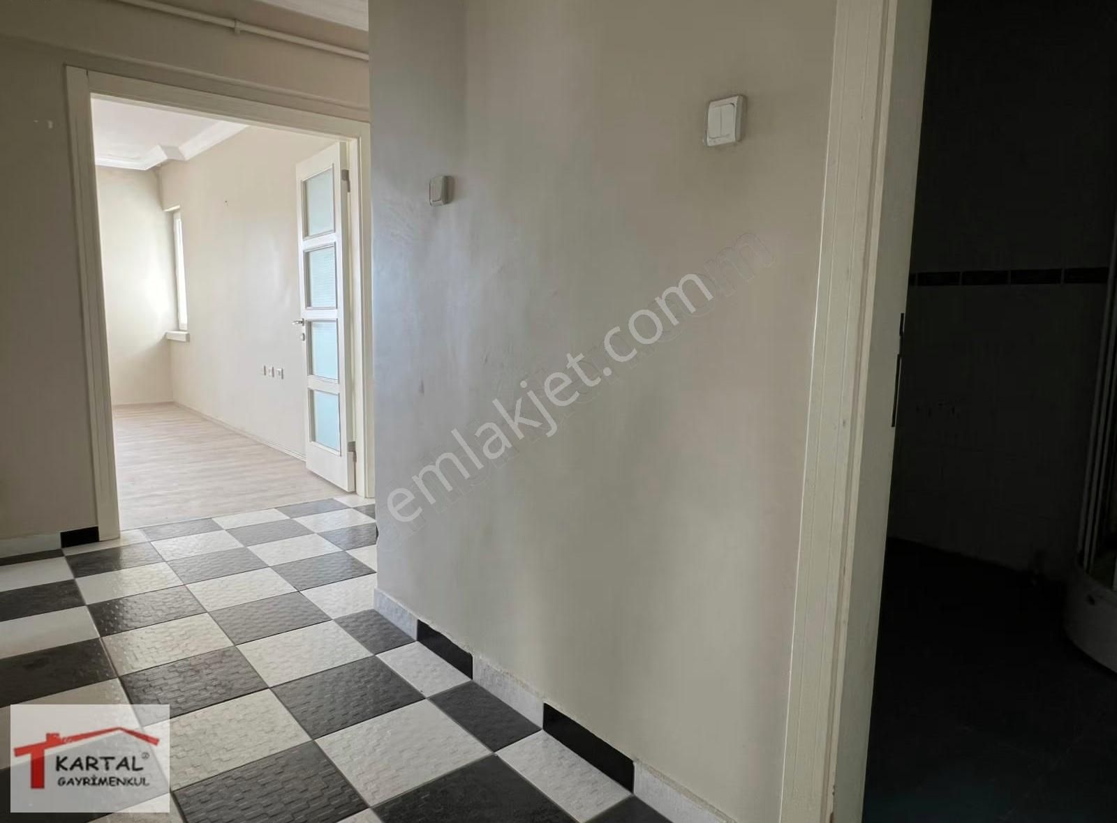 Kartal'dan Kardelen Mahallesinde Boş Ve Oturuma Hazır 3+1 - Görsel 21