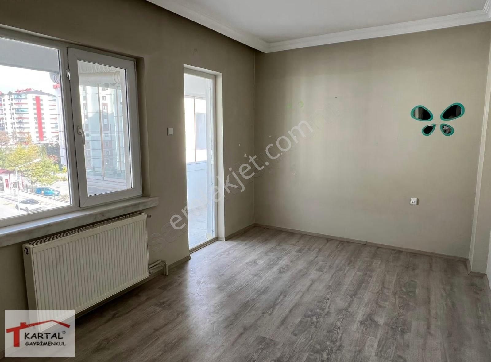 Kartal'dan Kardelen Mahallesinde Boş Ve Oturuma Hazır 3+1 - Görsel 17