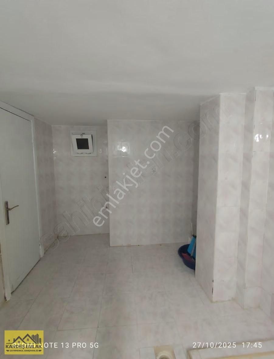 Kardeş Emlak'tan Ulubatlı Hasan Mahallesinde 3+1 Kapalı Mutfak - Görsel 13