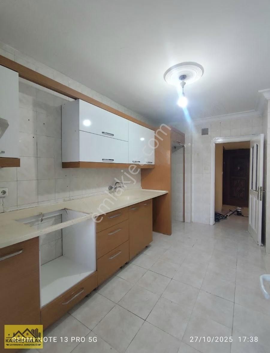 Kardeş Emlak'tan Ulubatlı Hasan Mahallesinde 3+1 Kapalı Mutfak - Görsel 7